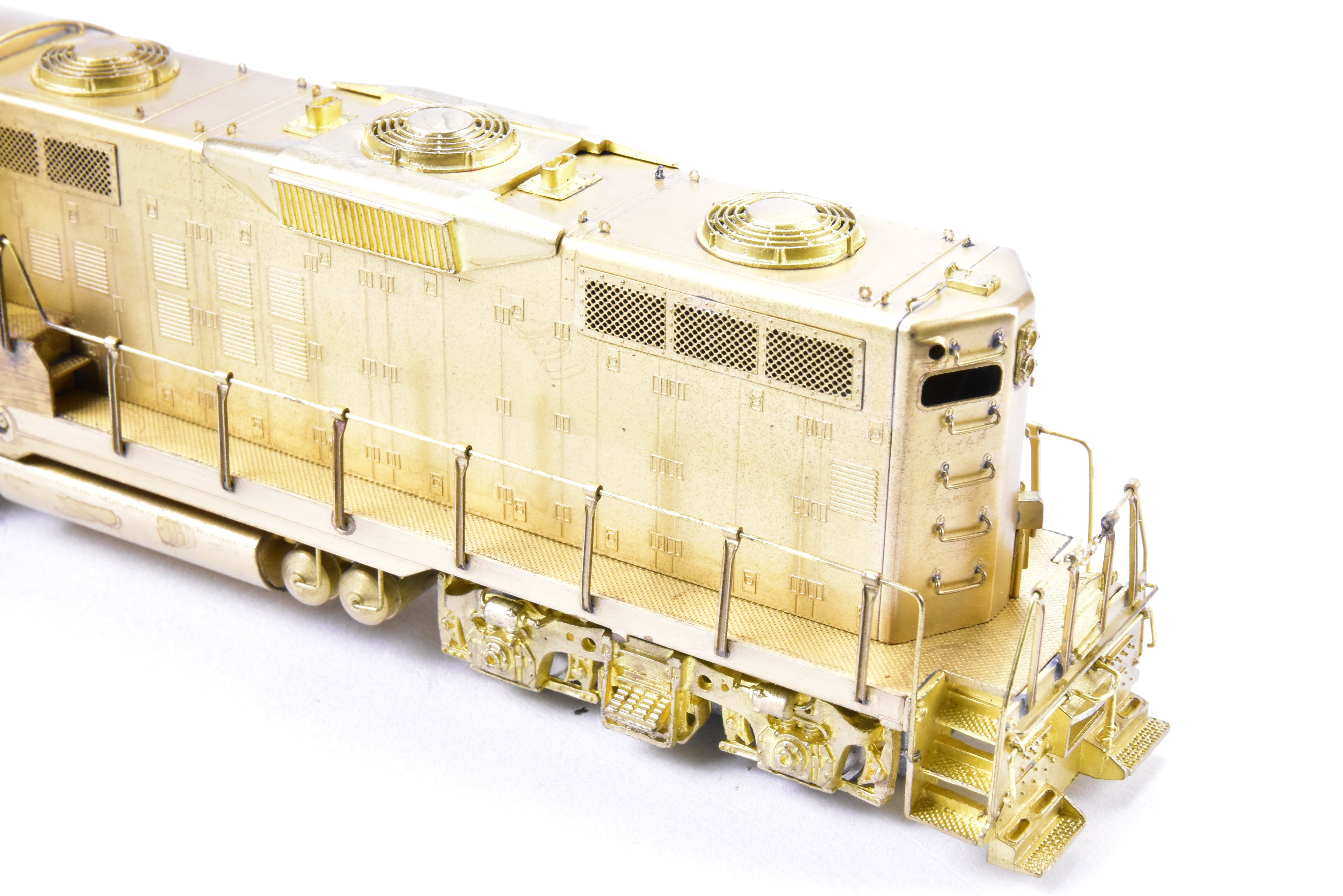 HO Brass Oriental Limited EMD GP9 1750 HP Late Version with 48 Fans & Dynamic Brakes