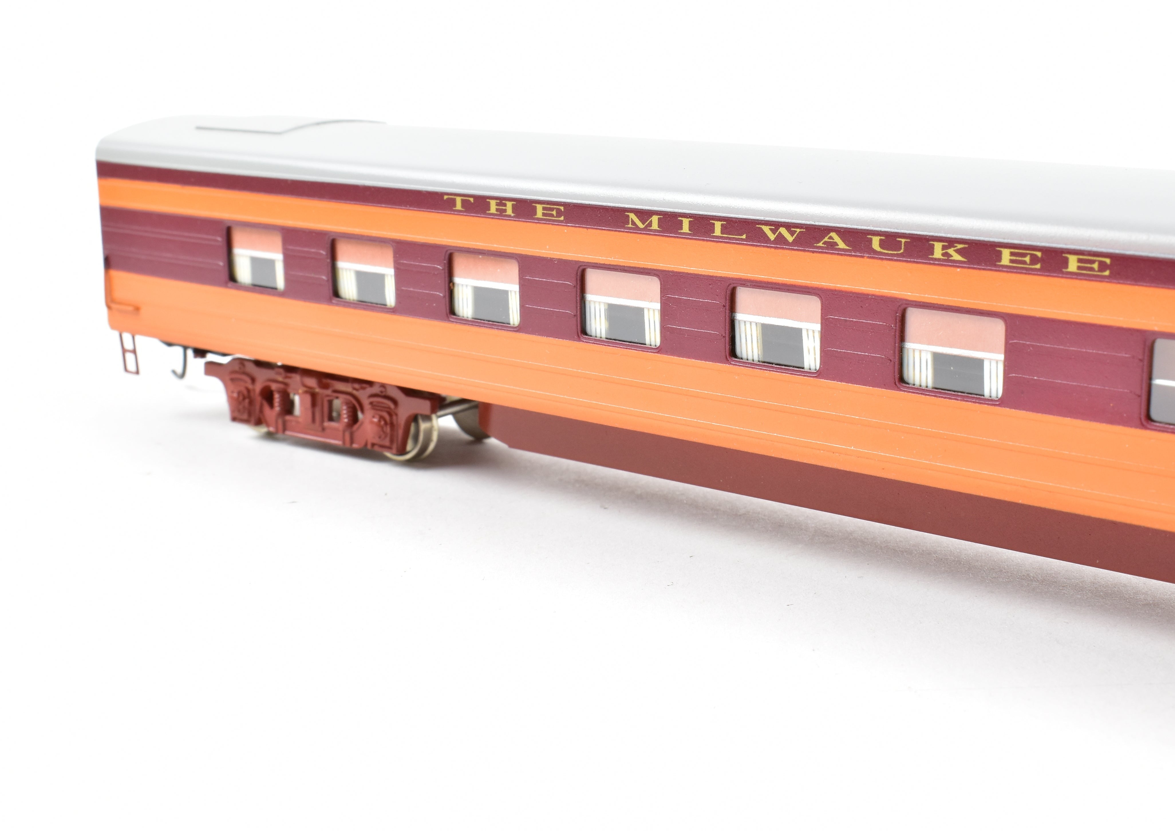HO Scale Brass NPP Nickel - Plated Milwaukee Road Hiawatha 2 - Car Dining & Observation Set