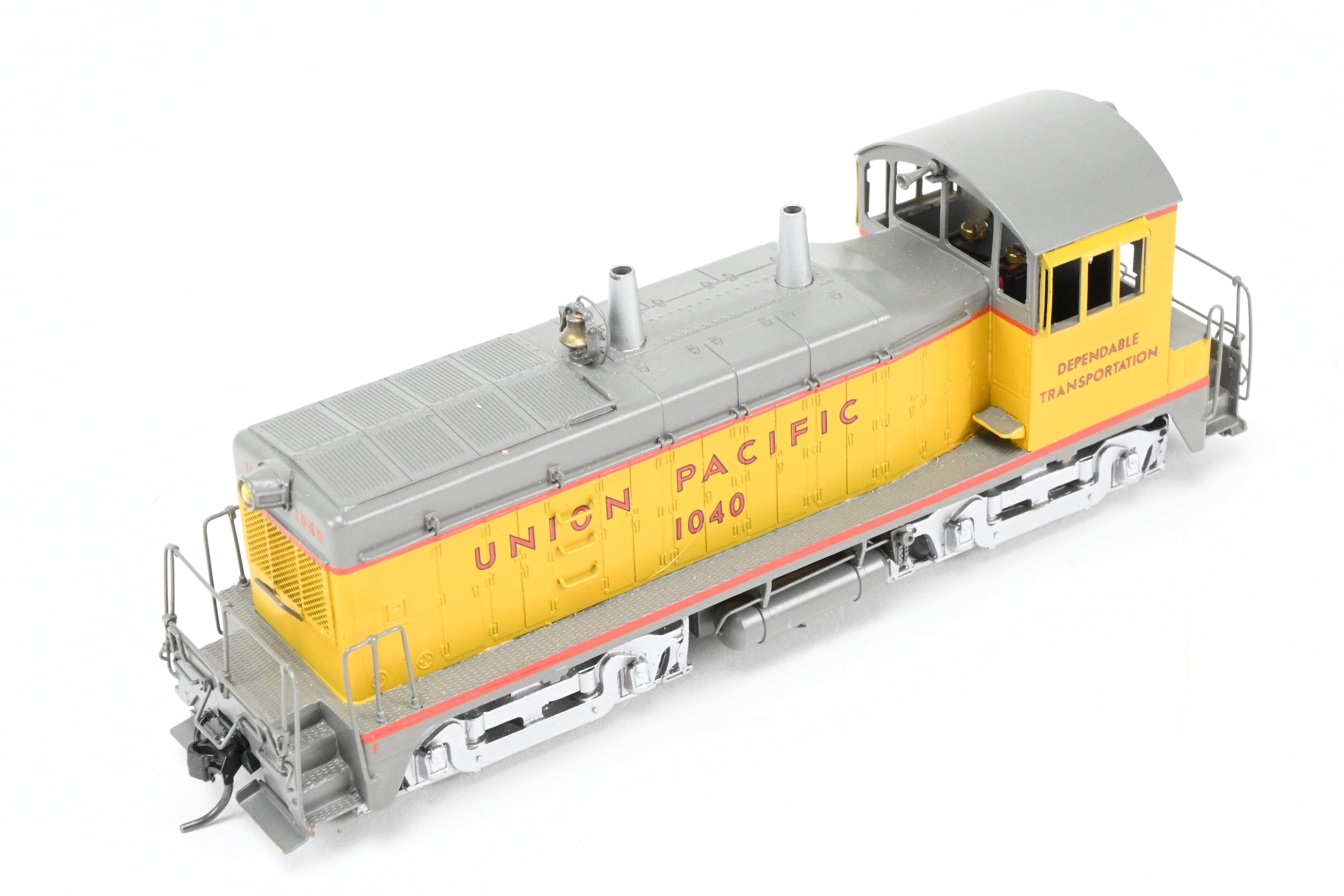 HO Scale Brass Oriental Limited Union Pacific EMD NW - 2 1000HP Phase II Switcher Locomotive with Custom Painting in As - Is Condition
