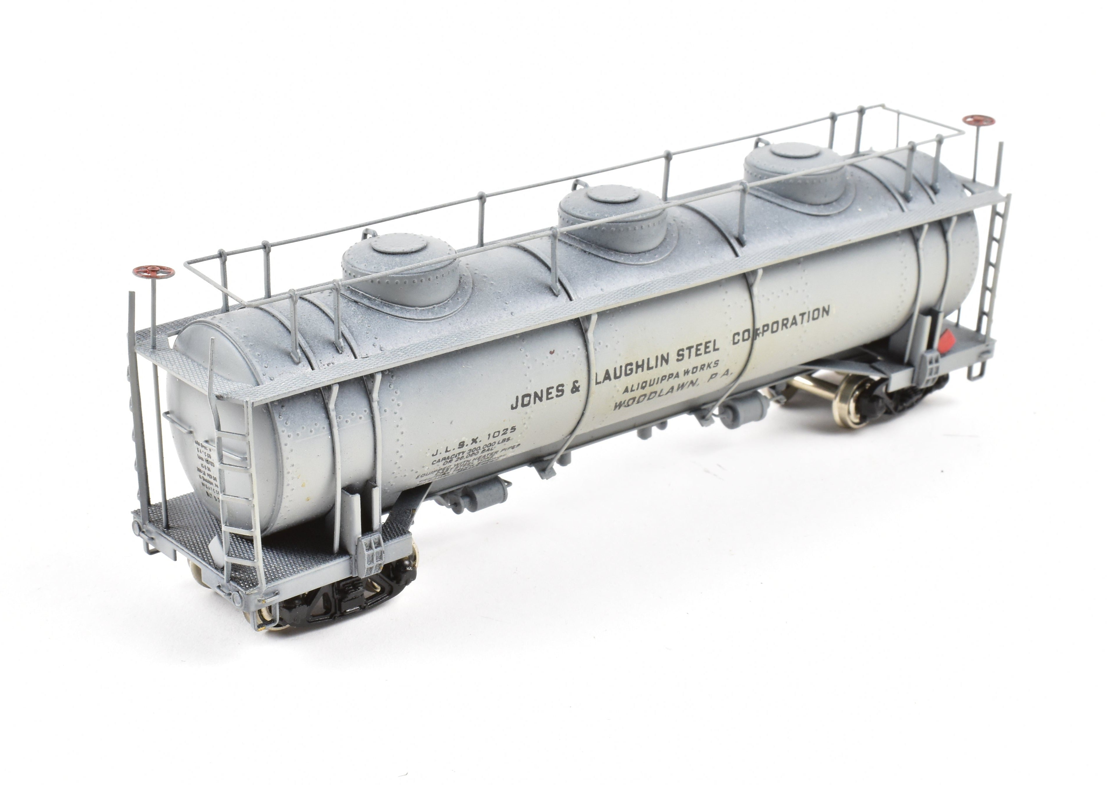 HO Scale Brass NorthWest Short Line 20,000 Gallon 3 Dome Tank Car with Kadee Couplers