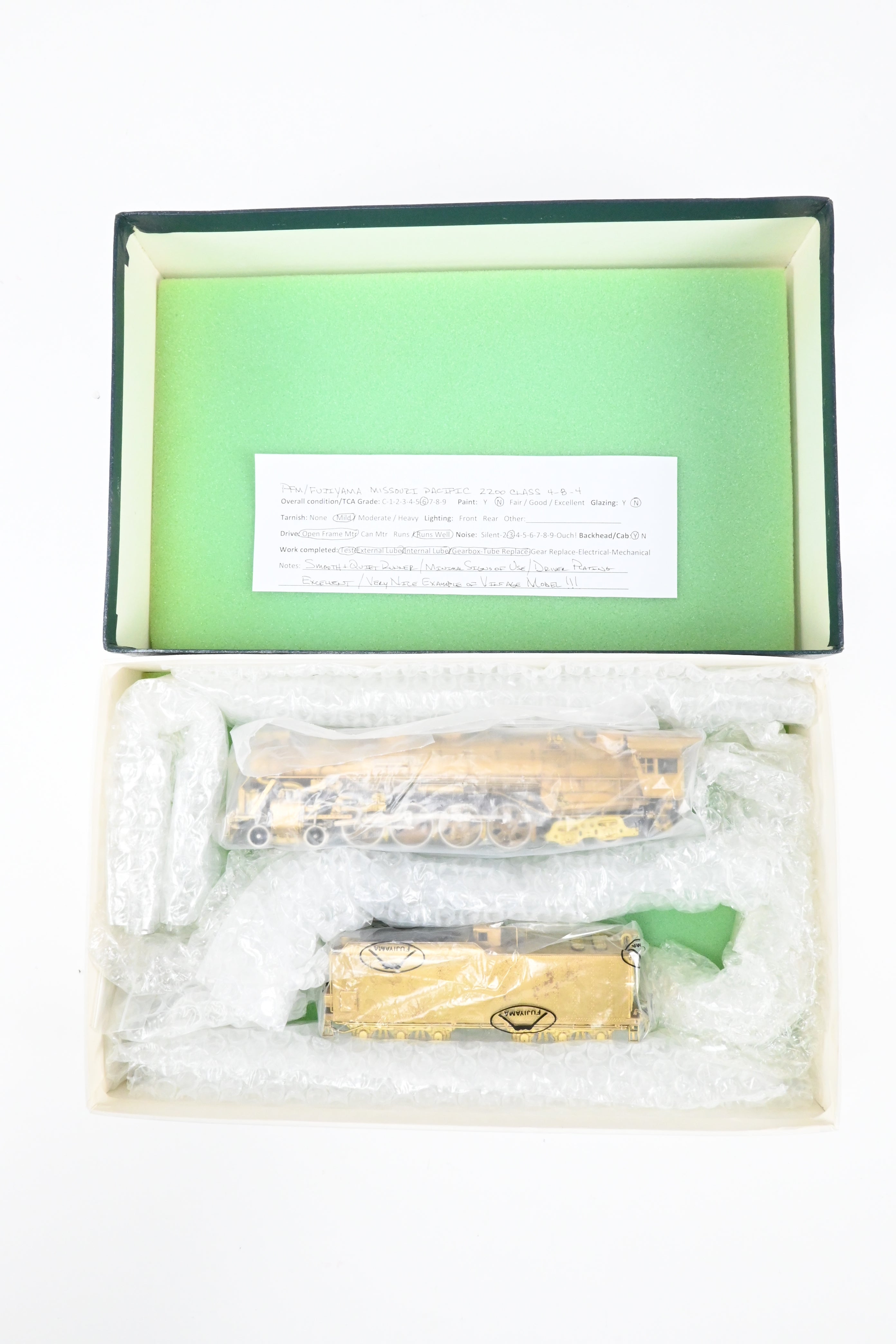 High - Quality HO Scale Brass PFM - Fujiyama Missouri Pacific 2200 Class 4 - 8 - 4 Steam Locomotive Model
