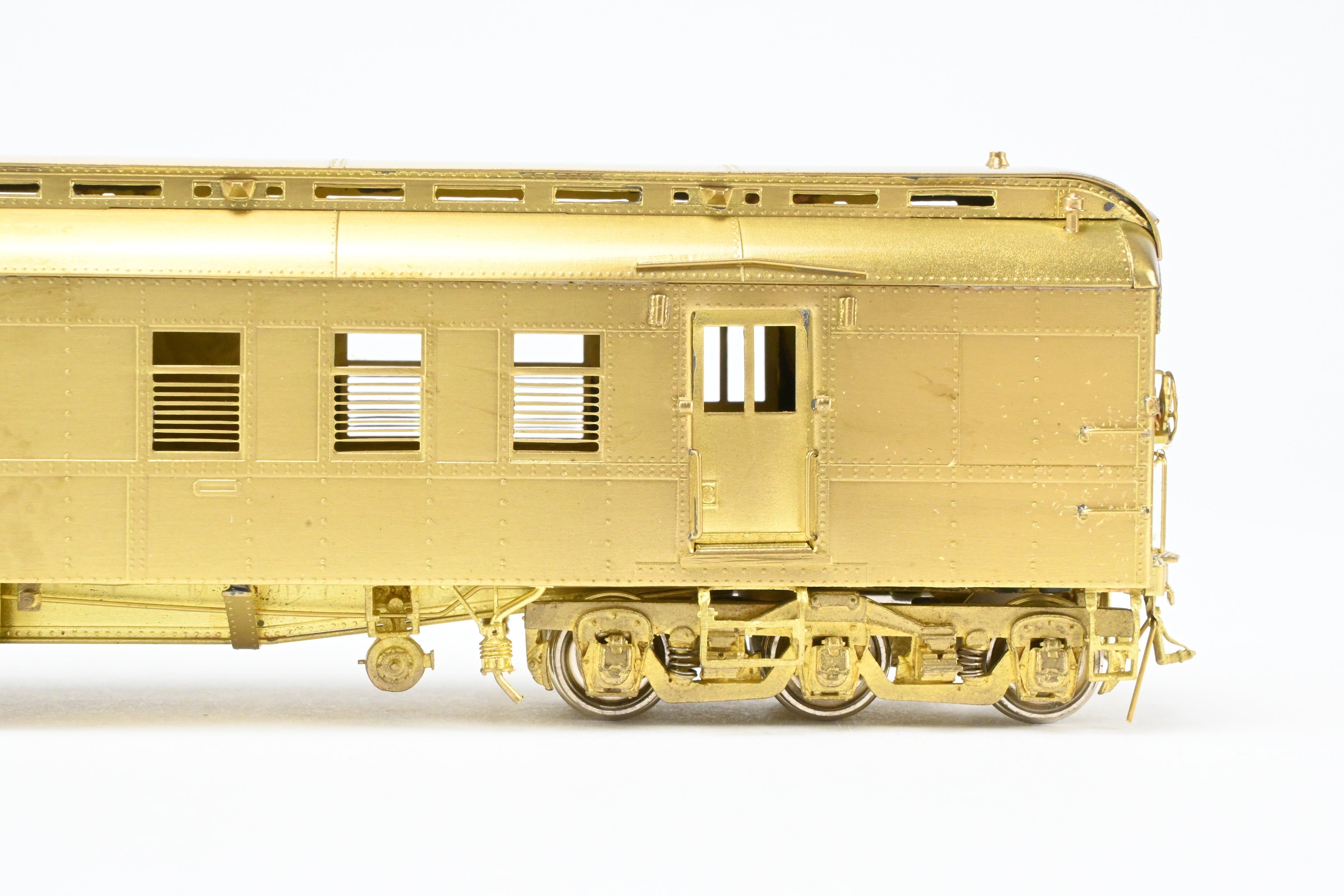 HO Brass Oriental Limited Great Northern 60-Foot RPO Model #25 - 36