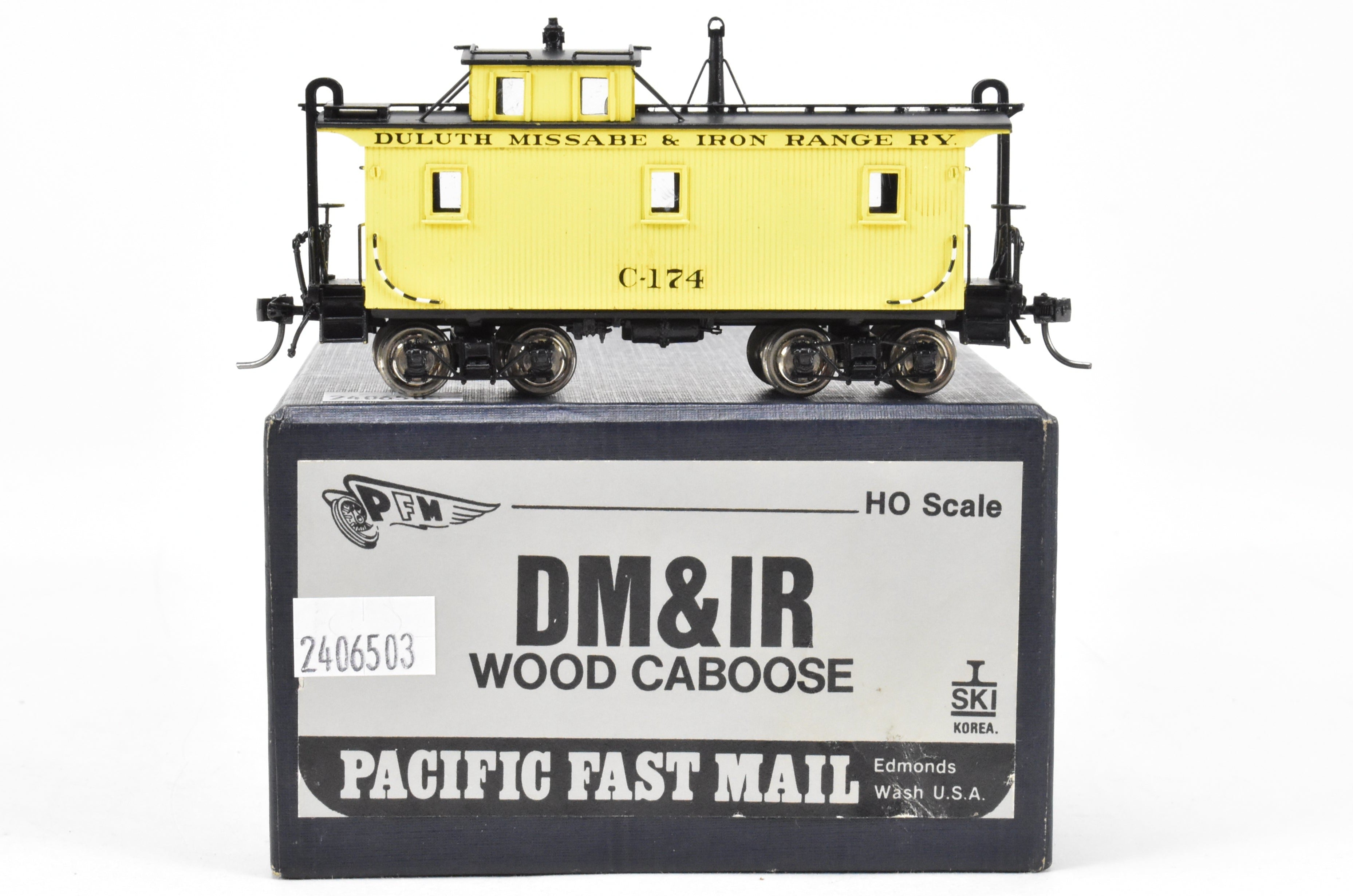 HO Scale Brass Pacific Fast Mail (PFM) - SKI Duluth Missabe & Iron Range (DM&IR) Wood Caboose Model, Factory Painted and Numbered FP No. C-174