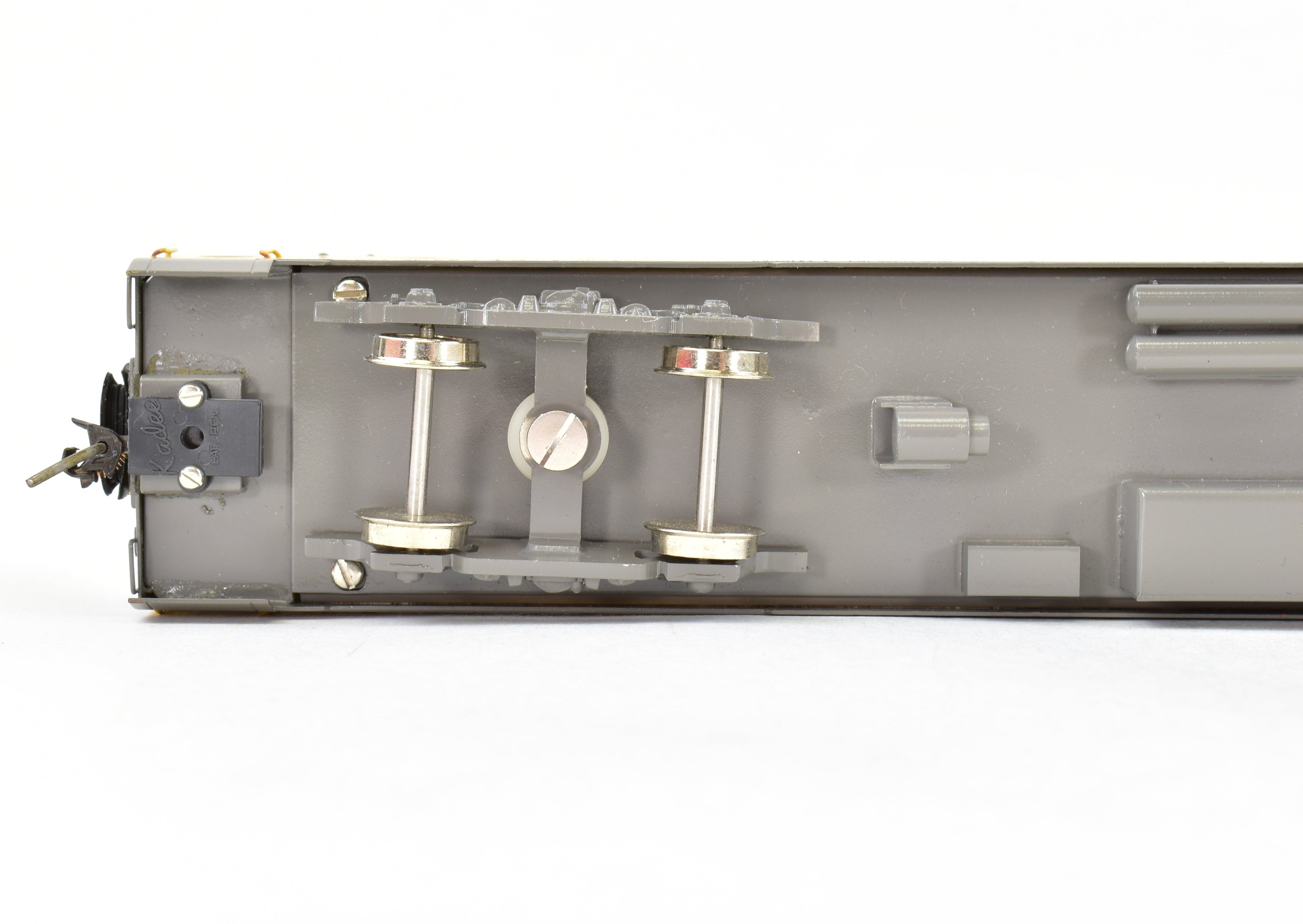 High - Quality HO Scale Brass Soho Milwaukee Road Lake Series Sleeper Model Custom - Finished for Collectors