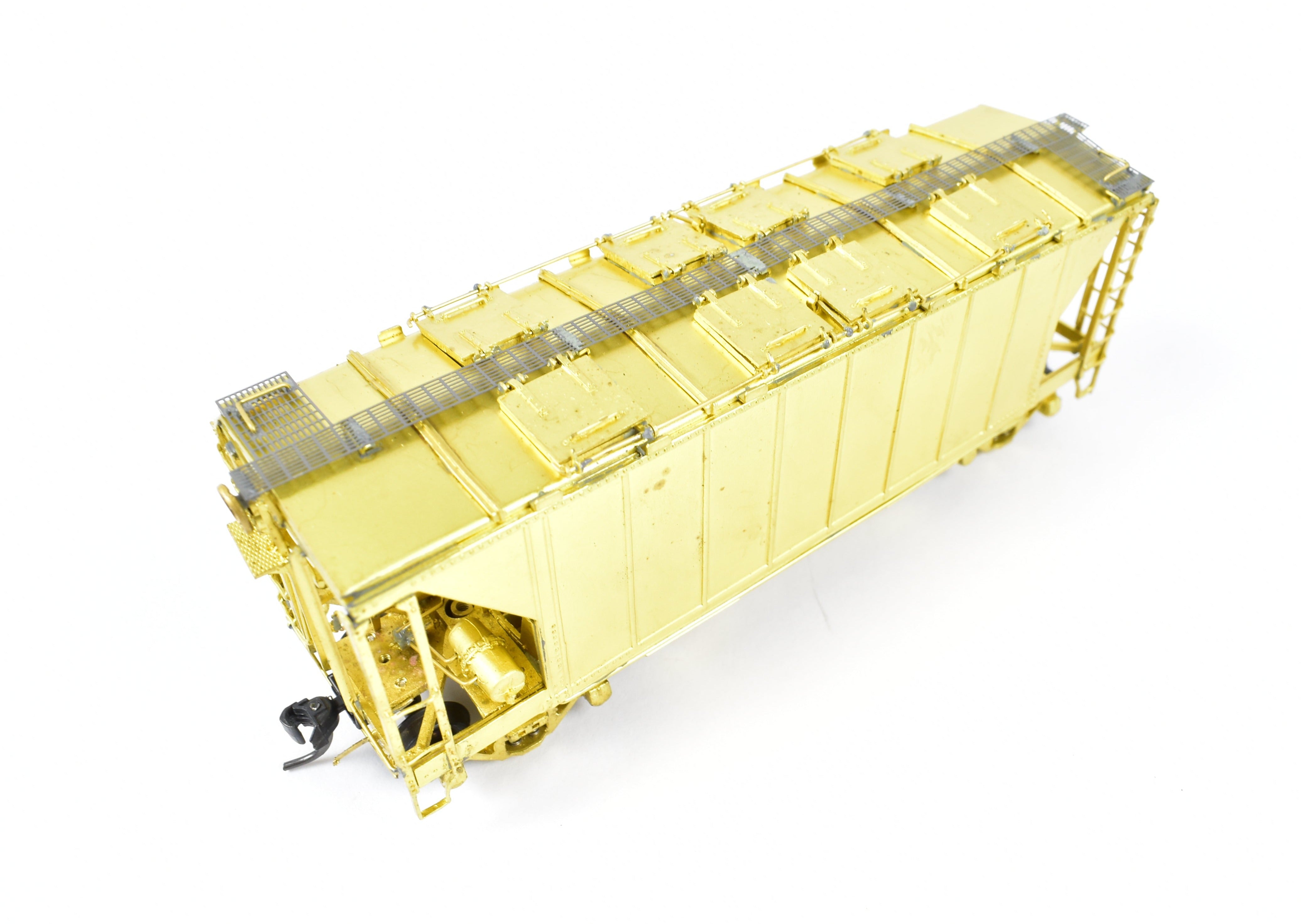 HO Scale Brass 34-Foot Covered Hopper with Closed Sides and Square Hatches from Pecos River Brass for Various Roads ACF