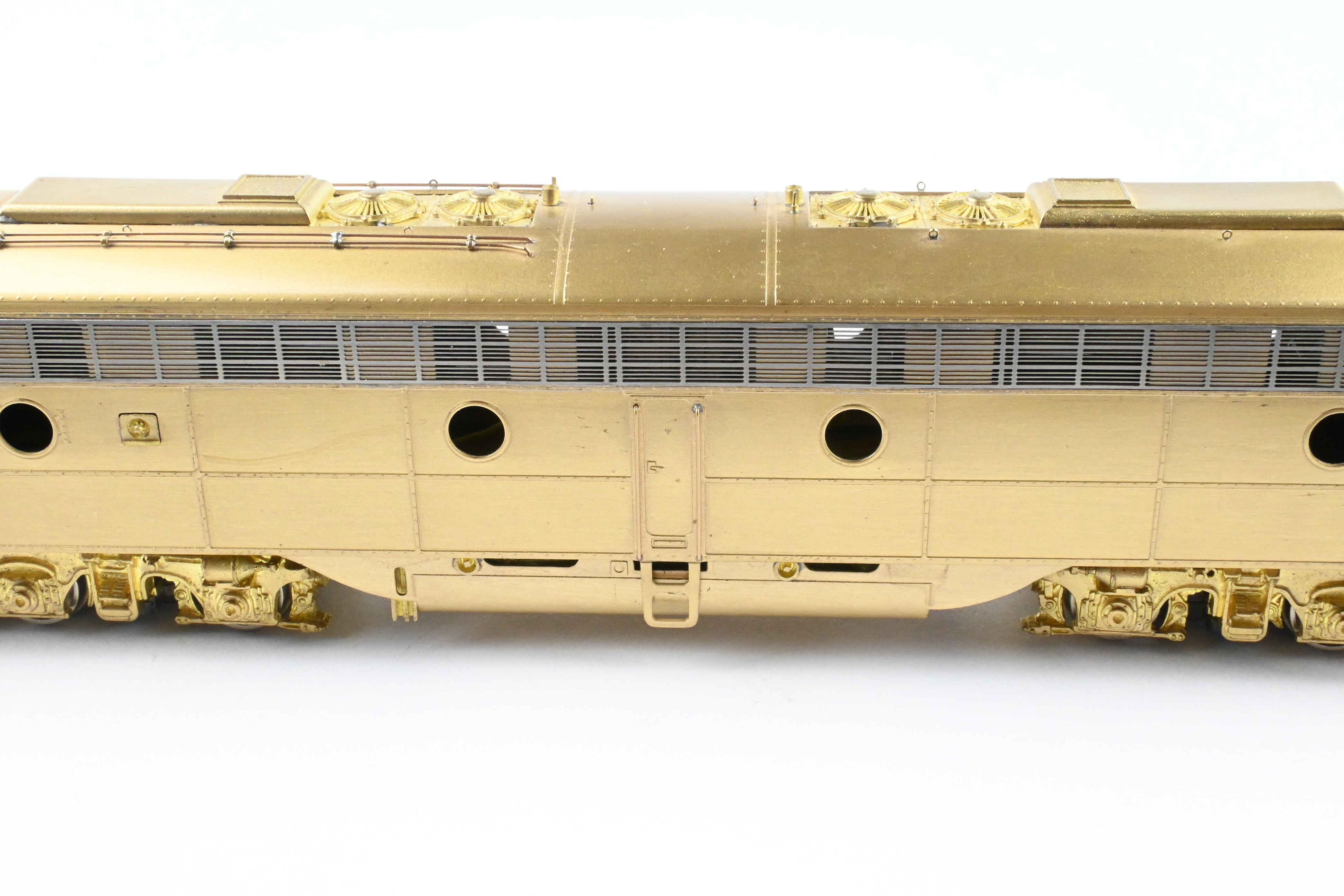 HO Scale Brass Oriental Limited EMD E8A 2250 HP Model Train - Standard Version with Small Number Boards