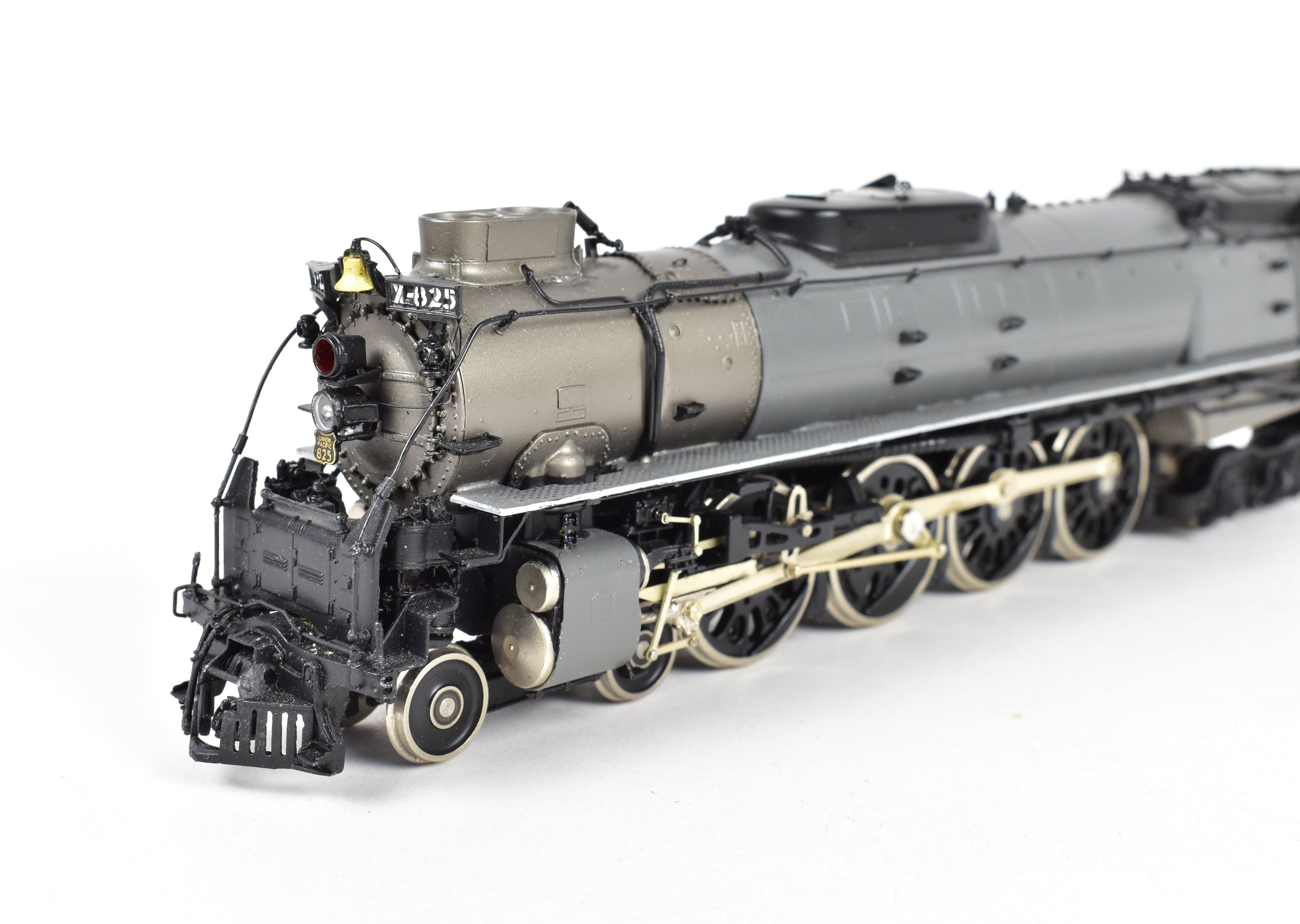 HO Brass Key Imports Union Pacific 4-8-4 FEF-2 Oil Version Grey No. 825 CS 59