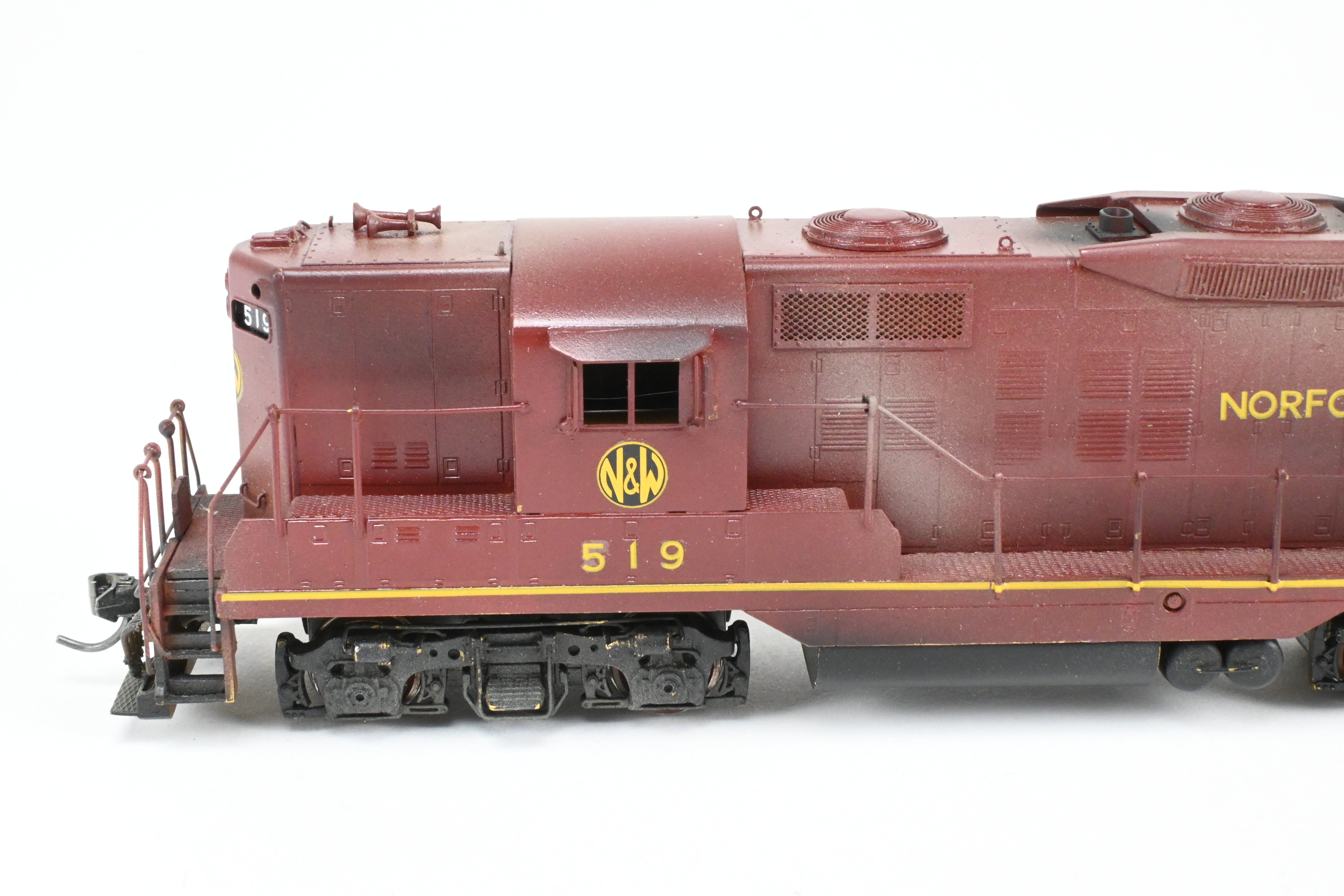 HO Scale Brass N&W Norfolk & Western EMD GP9 1750 HP Late Version with 48 Fans & Brakes