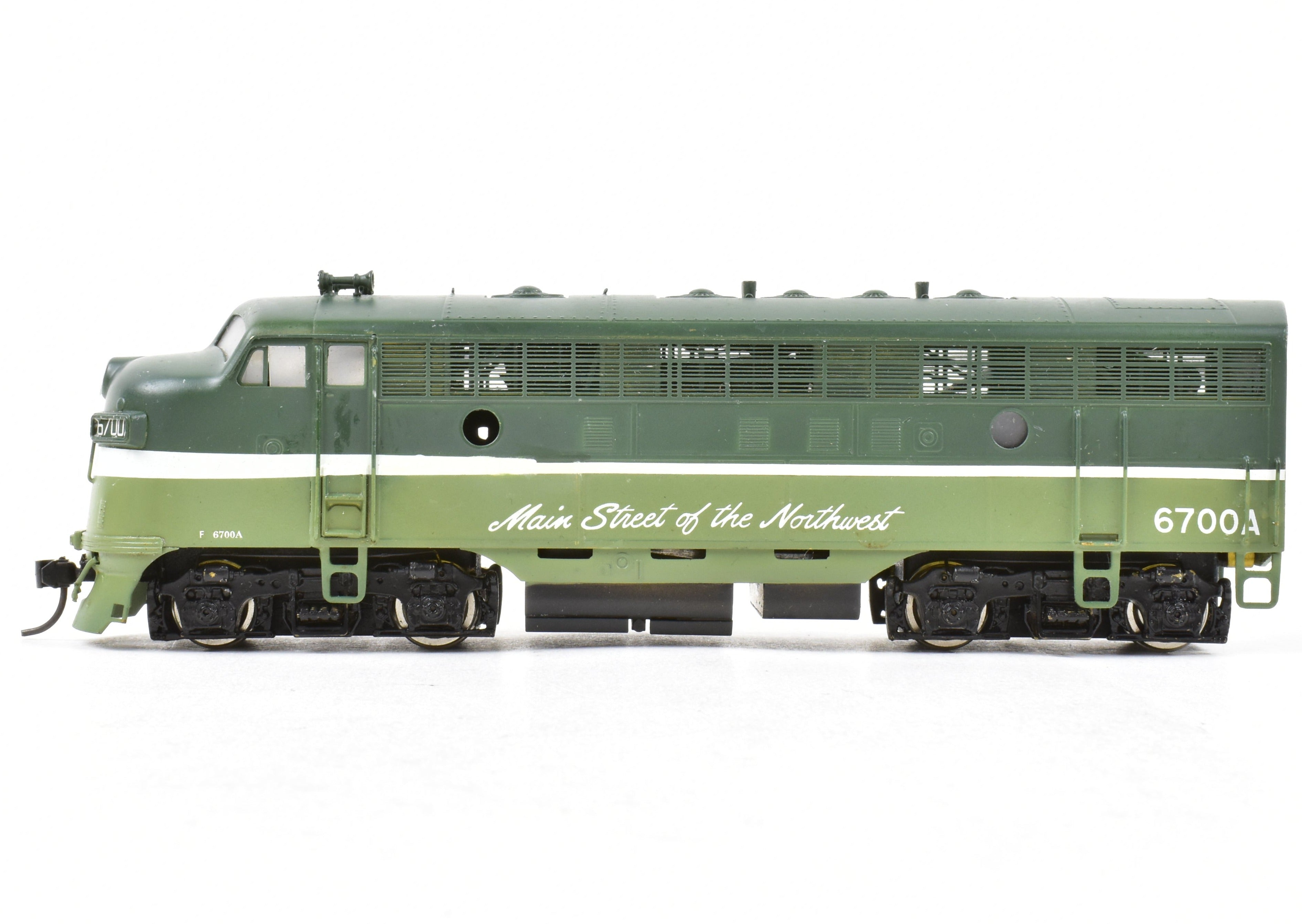 HO Scale Brass Model Train - Oriental Limited Northern Pacific EMD F7A Phase I CP No. 6700A