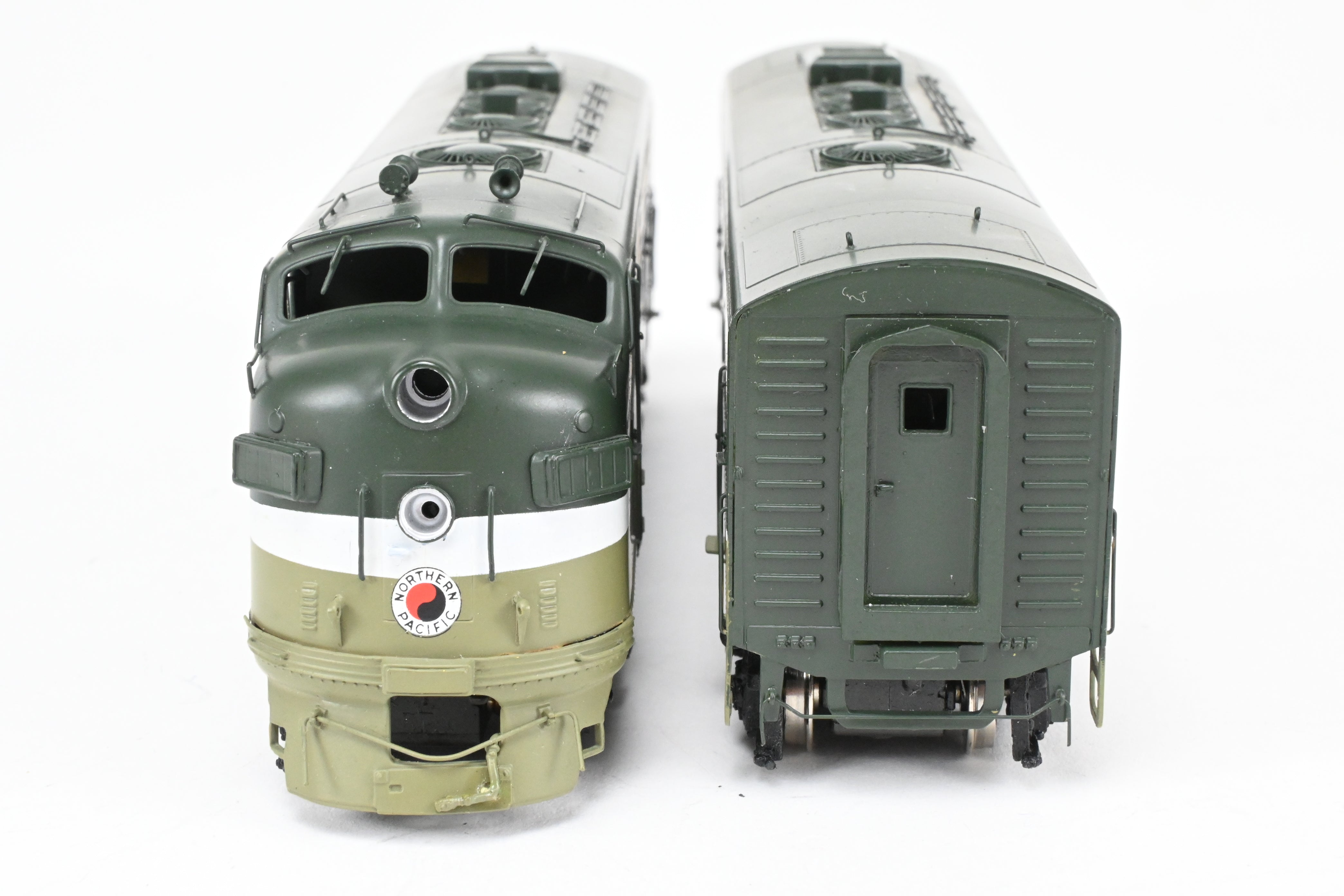 HO Scale Brass Model Train Set - Oriental Limited NP - Northern Pacific EMD F9A/F9B with 1750 HP for Passenger Service in Loewy 'Main Street of the Northwest' North Coast Limited Paint Scheme