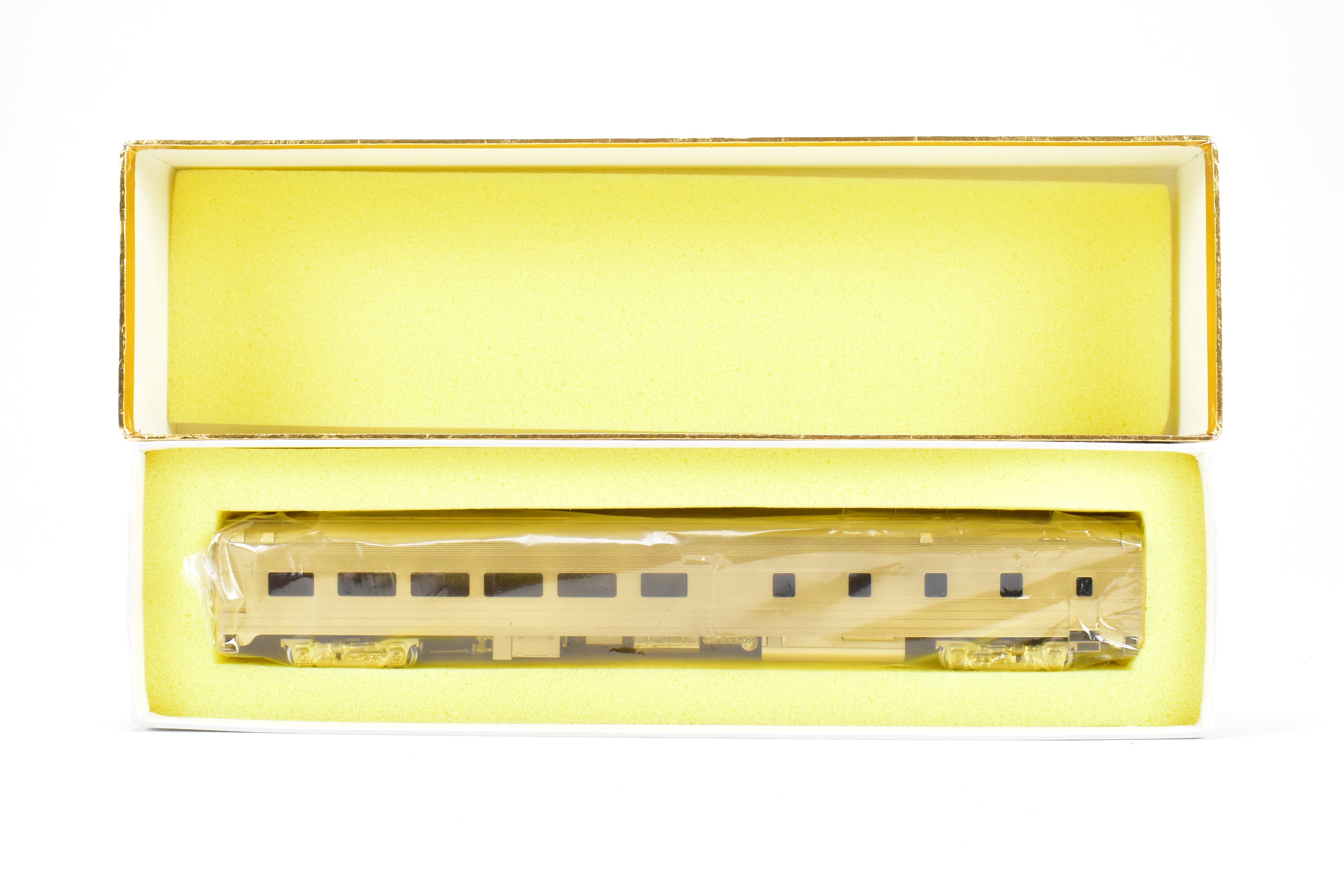 HO Scale Brass Model of Oriental Limited's Northern Pacific North Coast Limited Budd Diner Cars (Numbers 459 - 463)