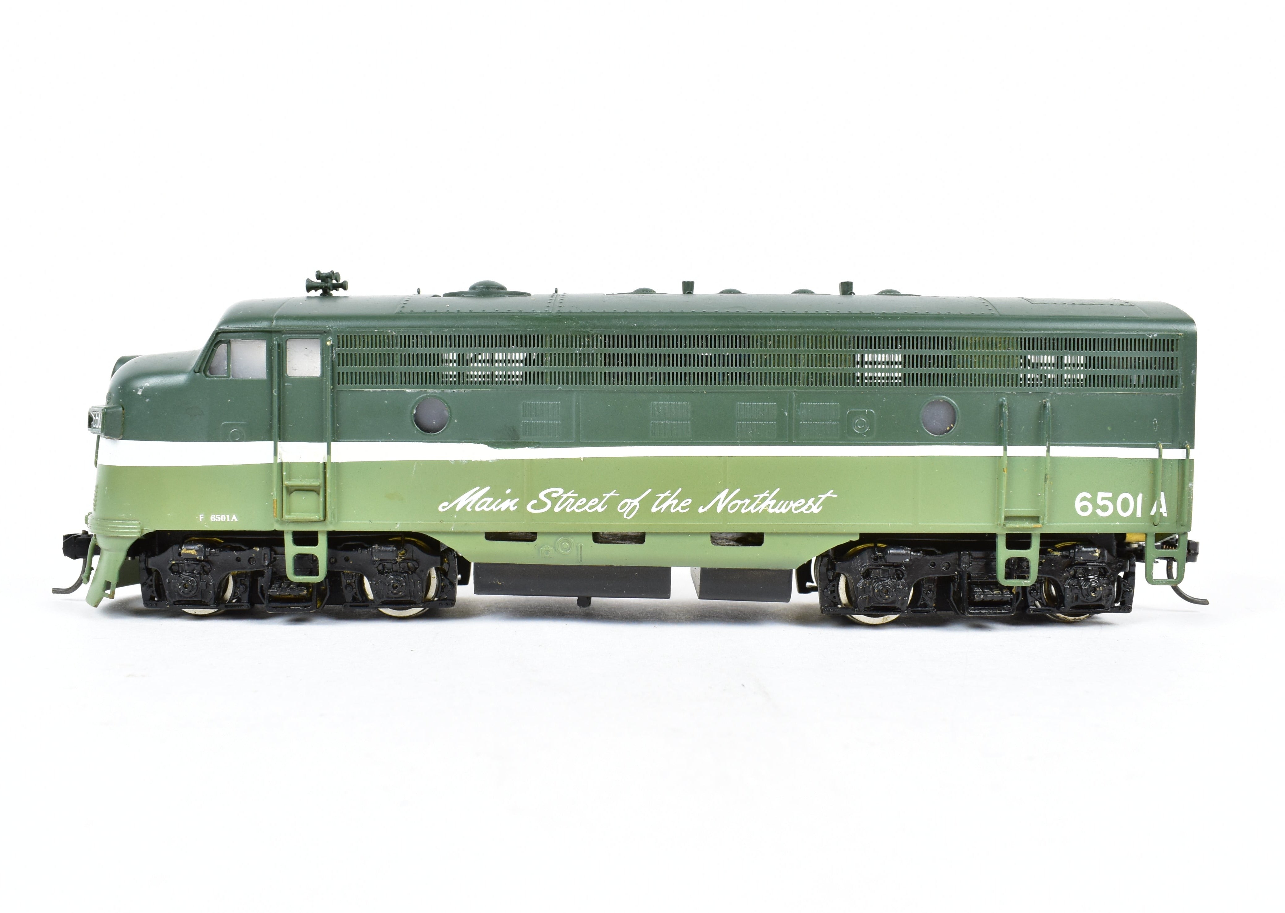 HO Scale Brass Model of Oriental Limited Northern Pacific EMD F7A Phase I Locomotive with Dynamic Brake, CP No. 6501A