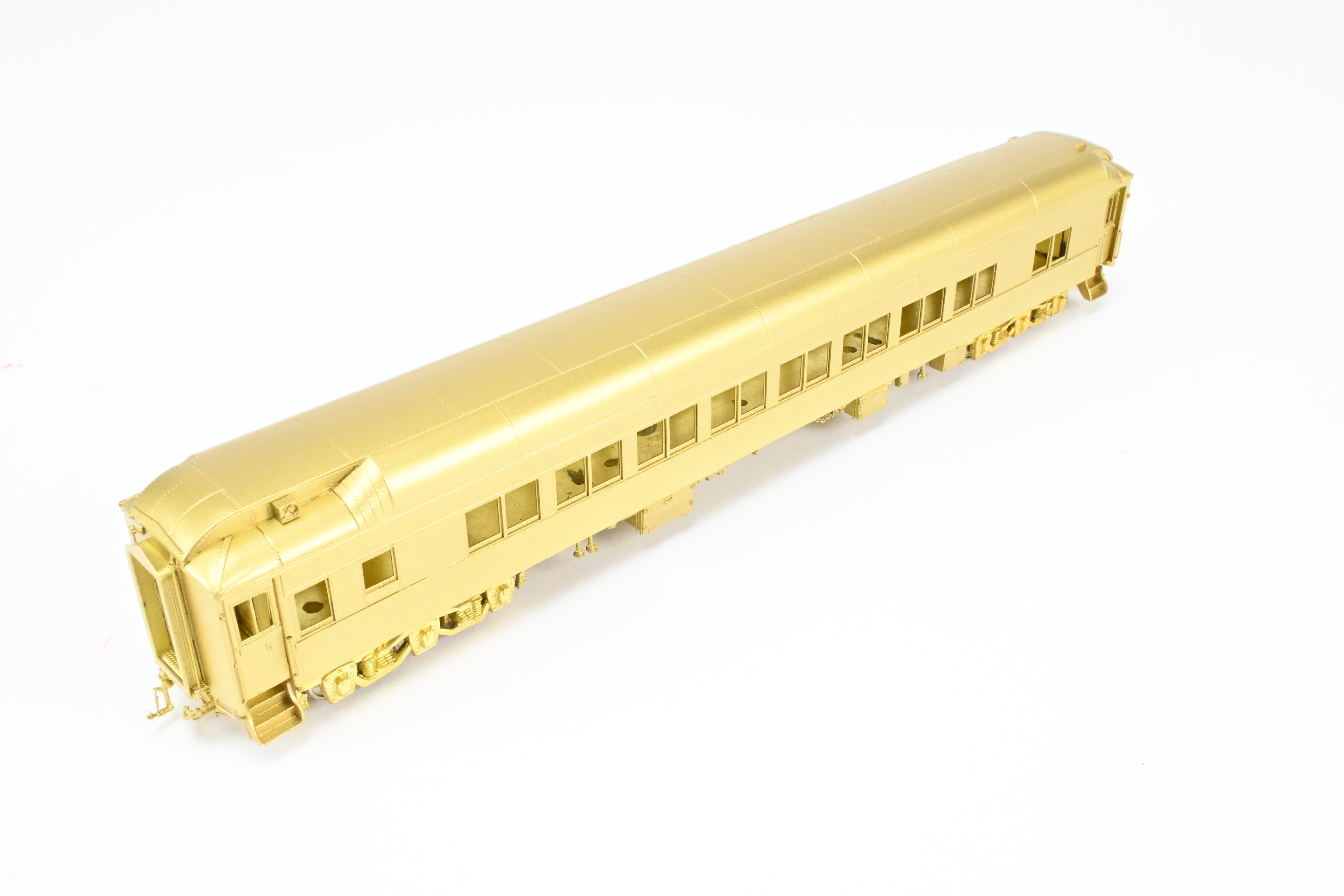 HO Brass Oriental Limited 16-Section Heavyweight Tourist Sleeper with Mechanical A/C