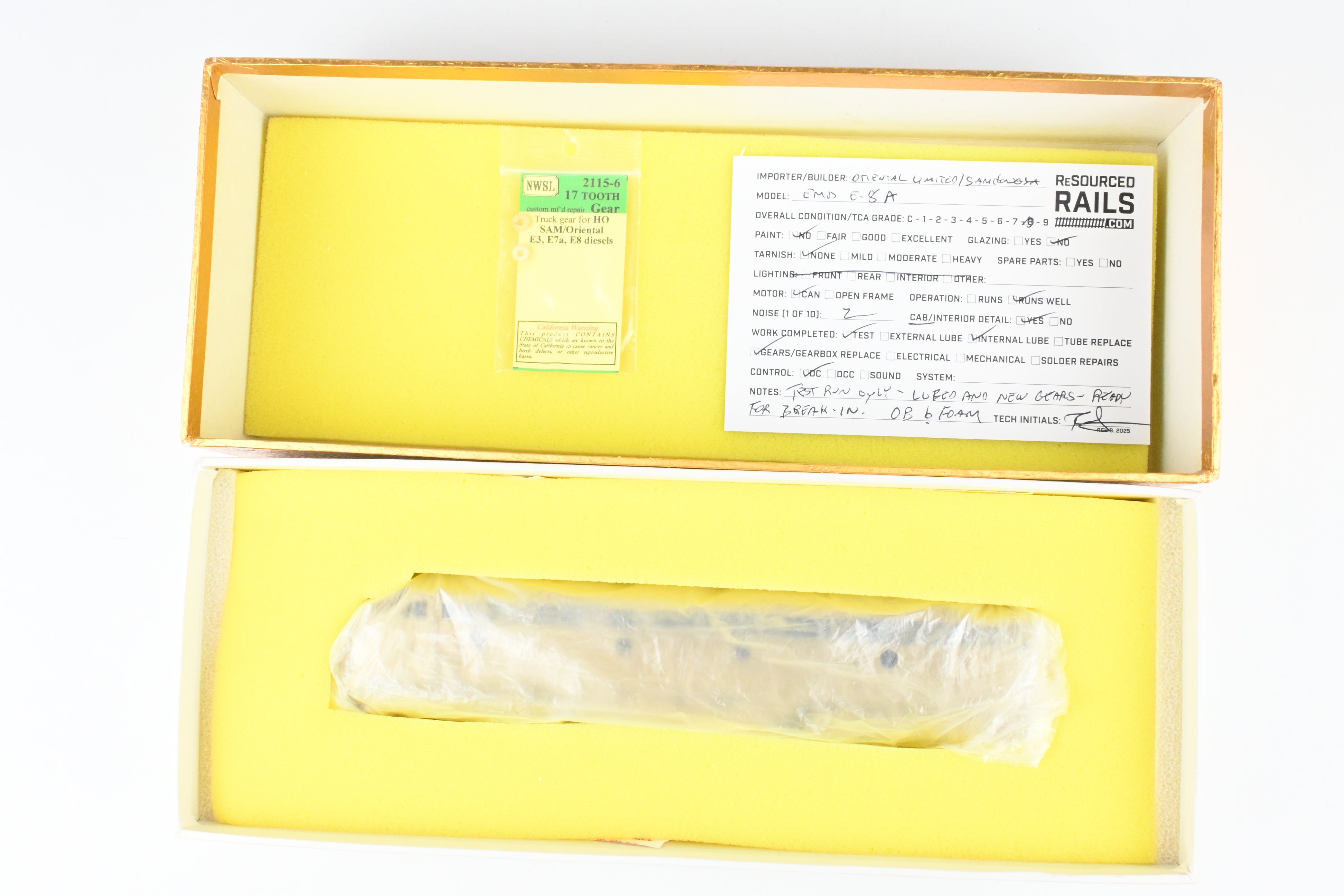 HO Scale Brass Oriental Limited EMD E8A 2250 HP Model Train - Standard Version with Small Number Boards