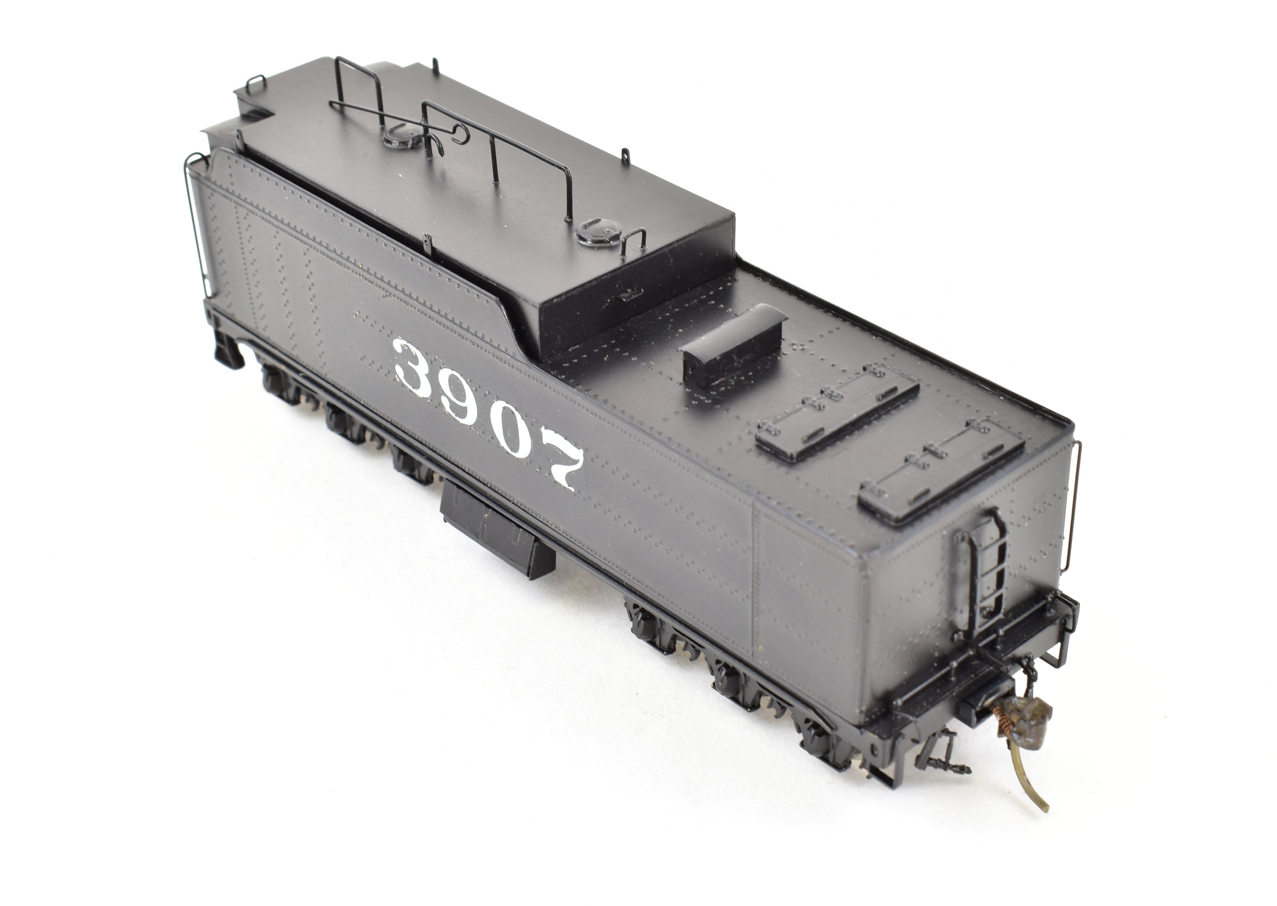 High - Quality HO Scale Brass Pacific Fast Mail Model Train - United ATSF - Santa Fe 2 - 10 - 2 3800 Class, Custom - Painted No. 3907