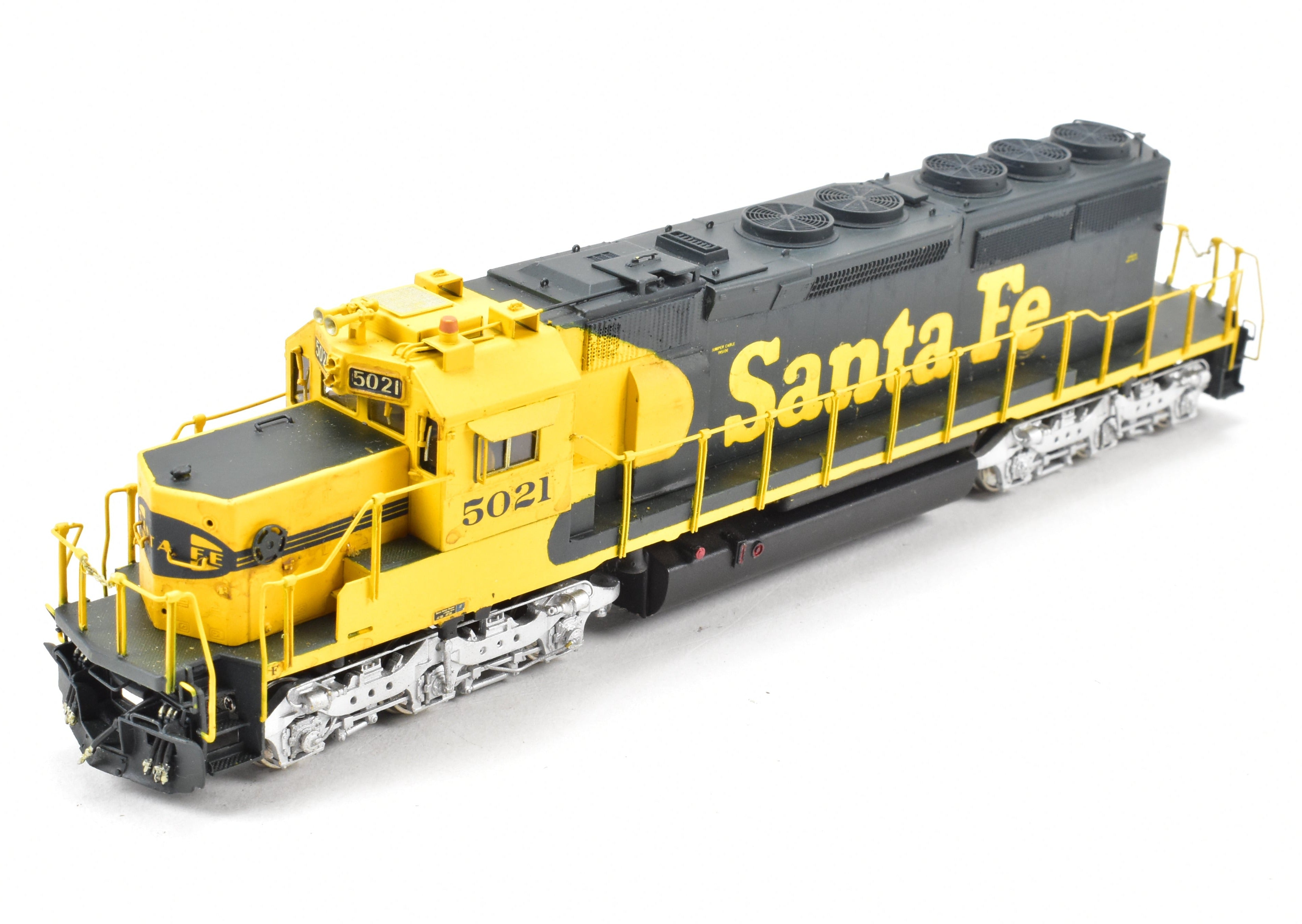 HO Scale Brass ATSF - Santa Fe EMD SD40 - 2 with 116 - Inch Snoot Nose by Overland Models