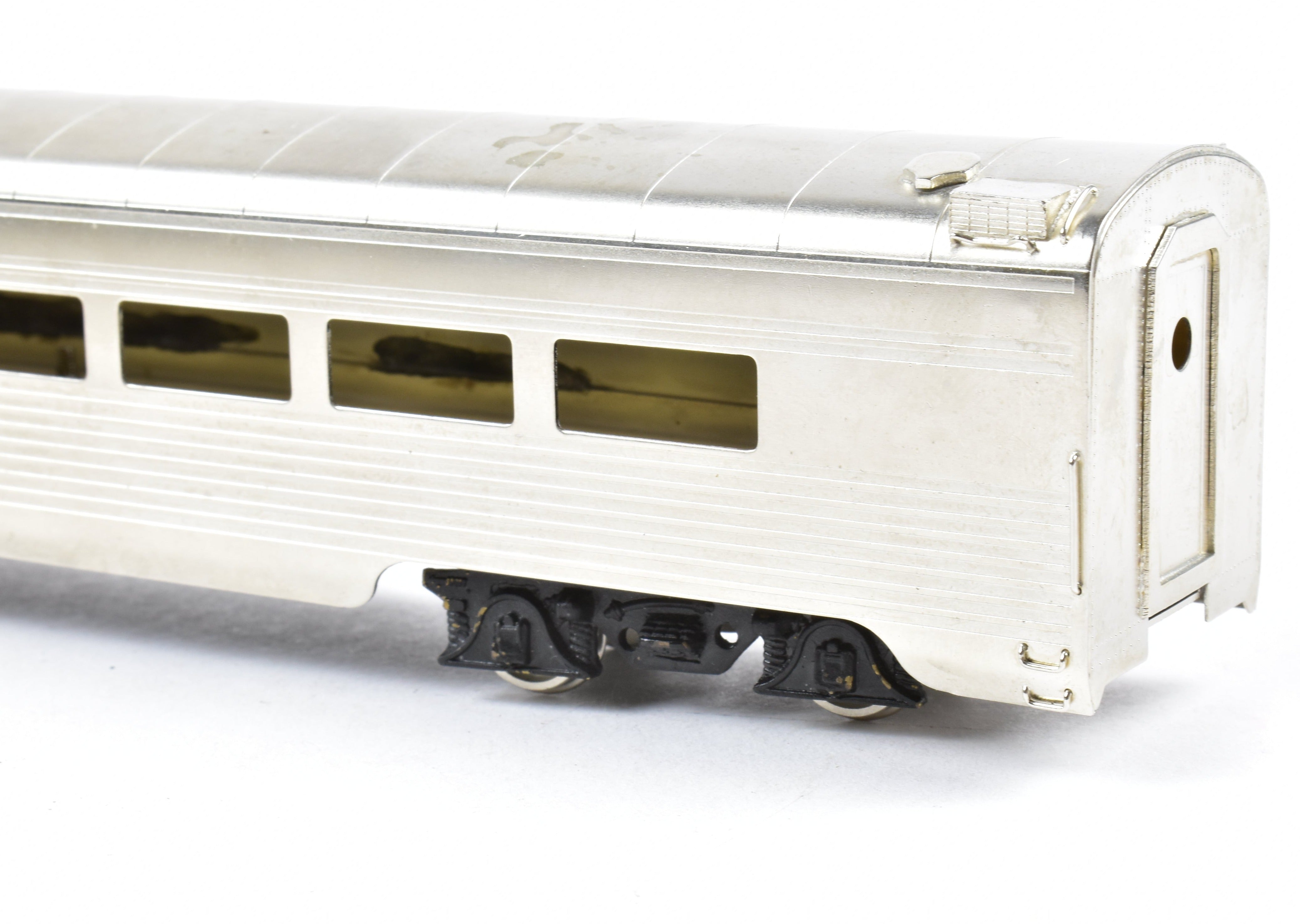 HO Scale Brass Model Train - Southern Pacific 204-Foot Three-Unit Articulated Diner with Corrugated Sides by Brass Soho