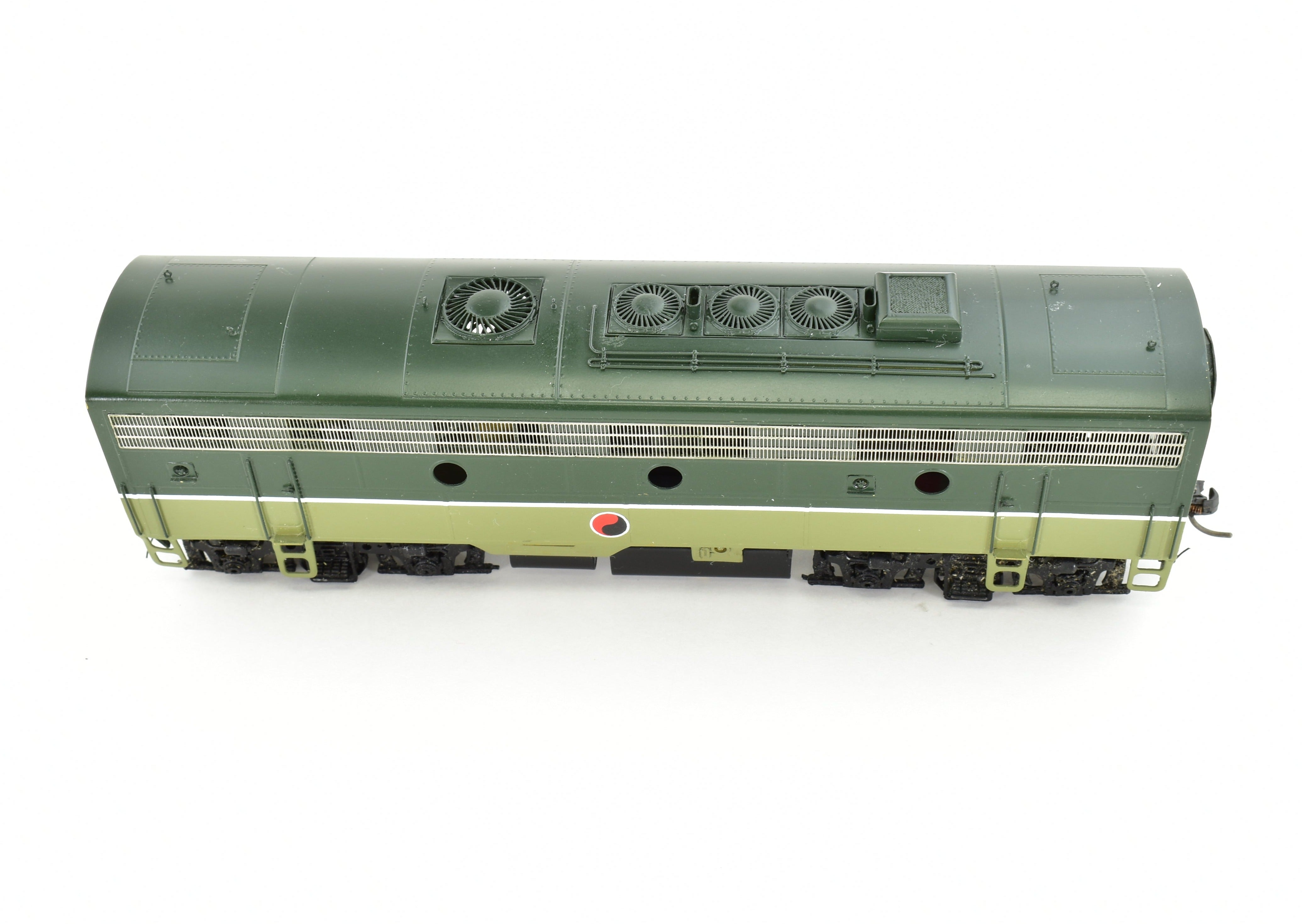 HO Scale Brass Oriental Limited NP EMD F9A/F9B Set with 1750 HP Factory Paint