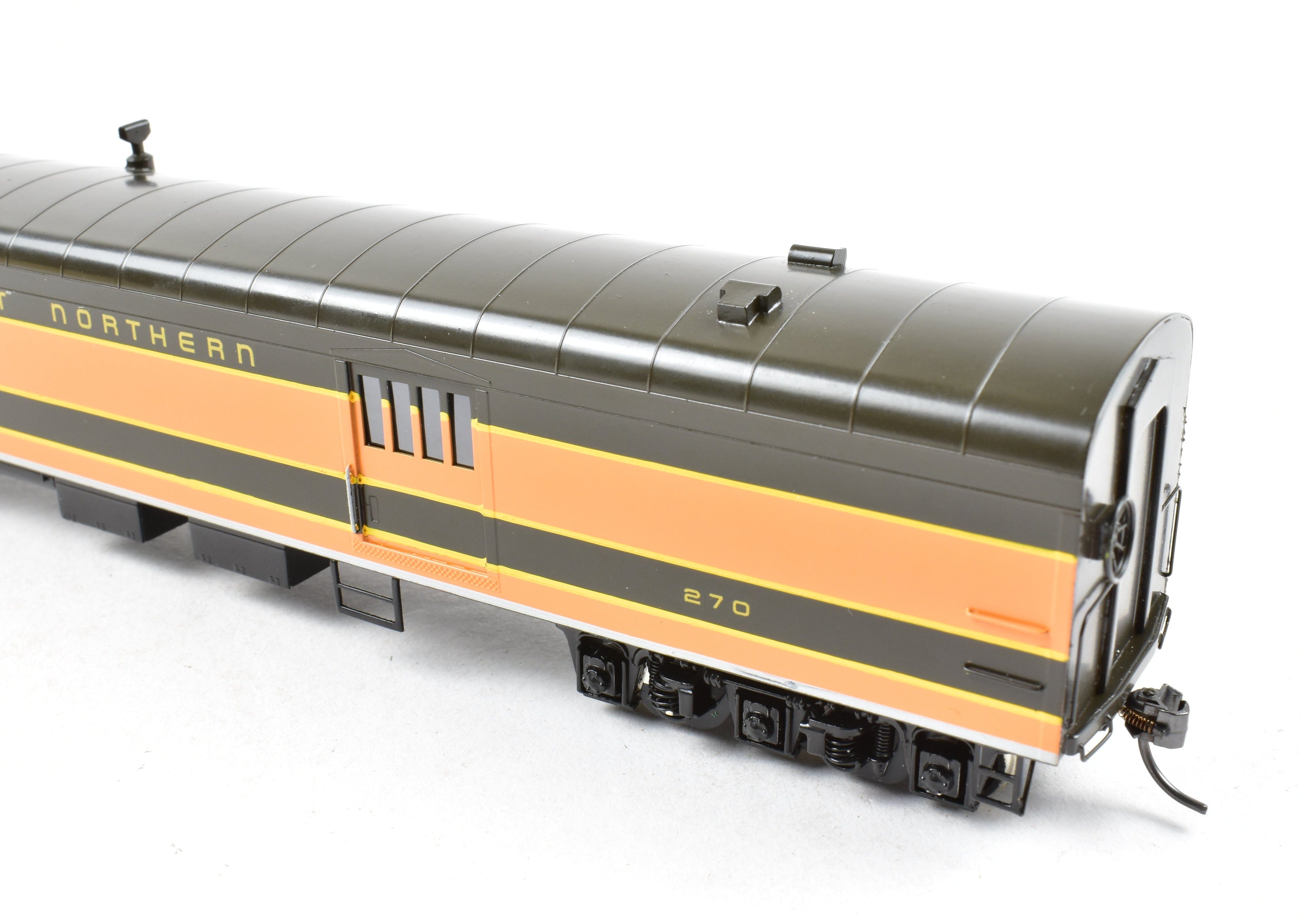 HO Scale Brass Model Train - Oriental Limited GN Great Northern Streamlined Empire Builder 262 Baggage Car without Skirts CP