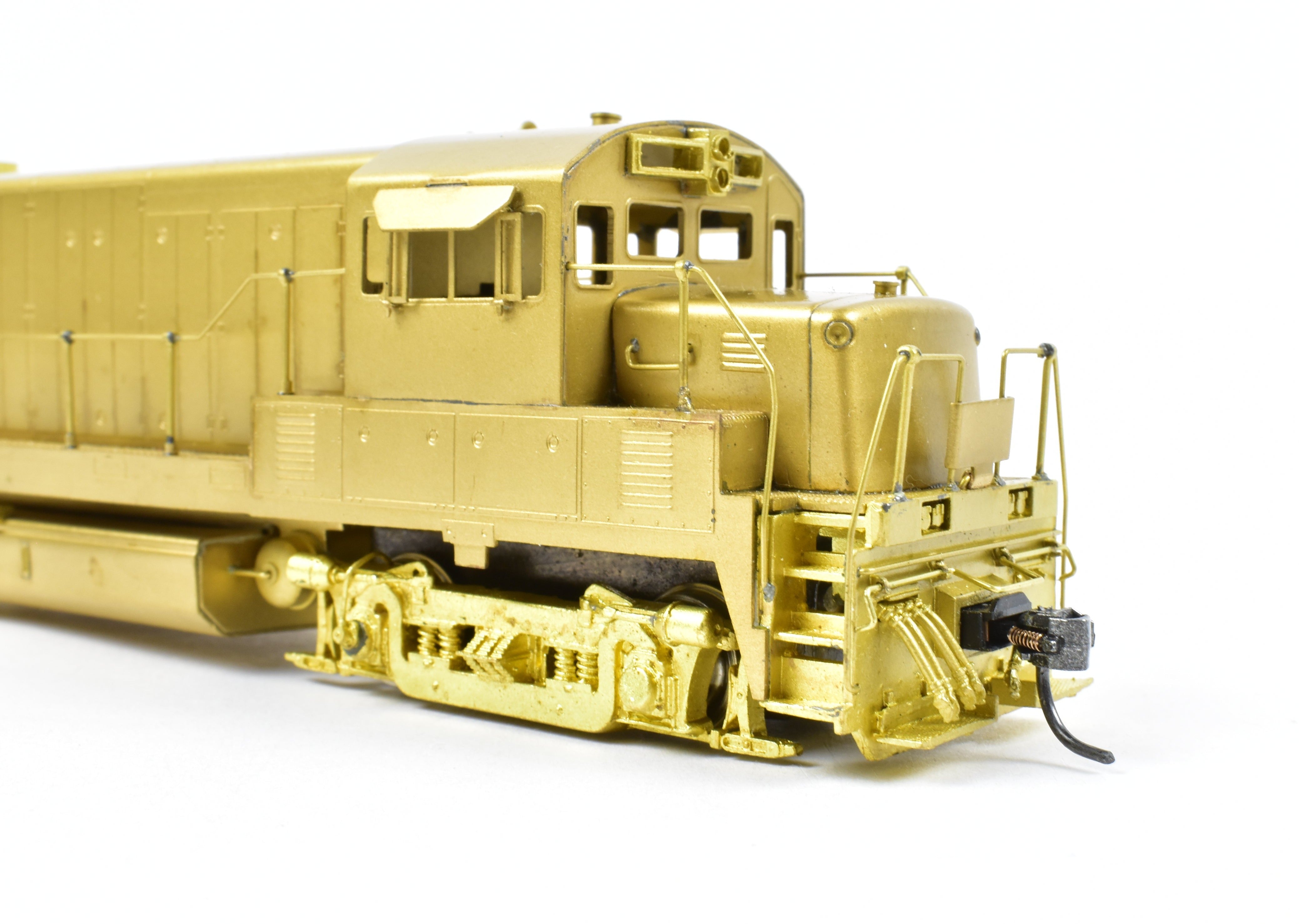 High - Quality HO Scale Brass Model of GE U - 25B 2500 HP Low Hood Intermediate Locomotive from Oriental Limited for Various Railroads