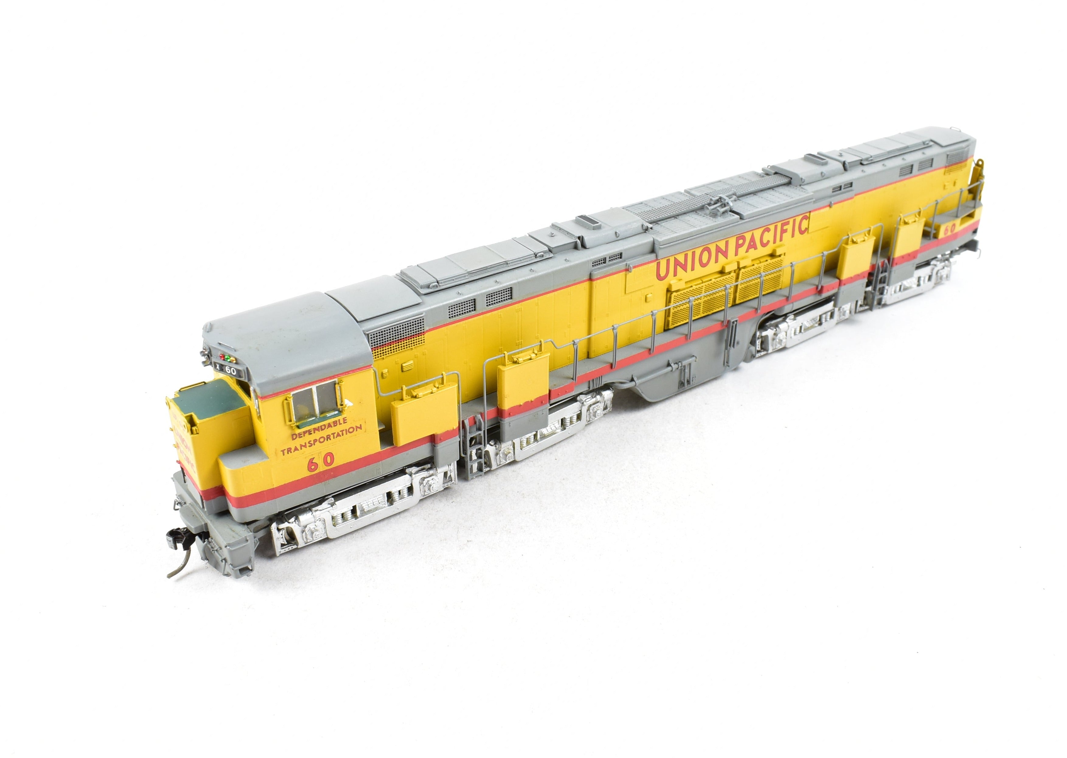 High - Quality HO Scale Brass Oriental Limited Union Pacific Alco C855 A/B/A Set with Custom Painting and Excellent Condition
