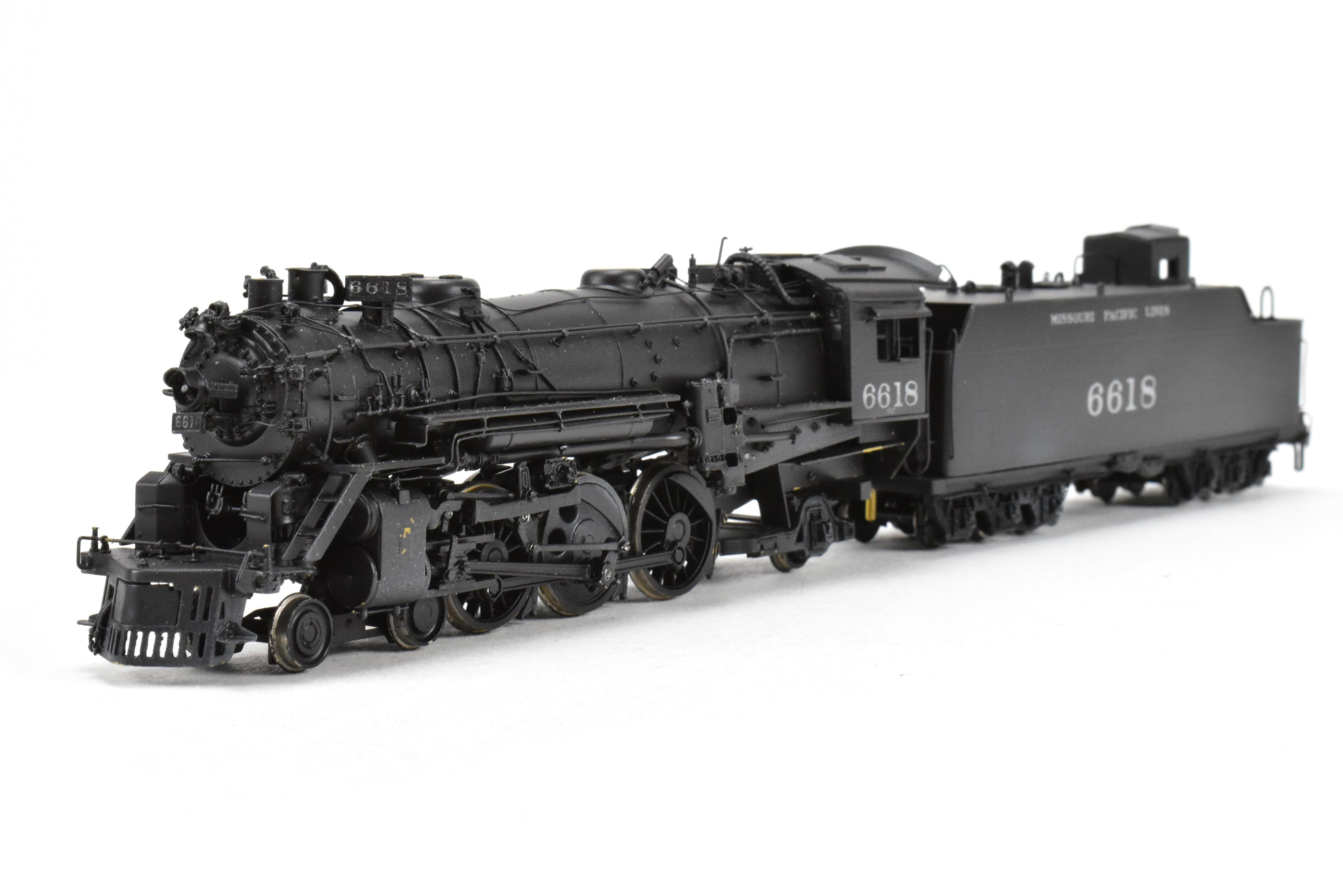 Custom Painted HO Brass PFM Samhongsa Missouri Pacific 4-6-2 P-73 No. 6618