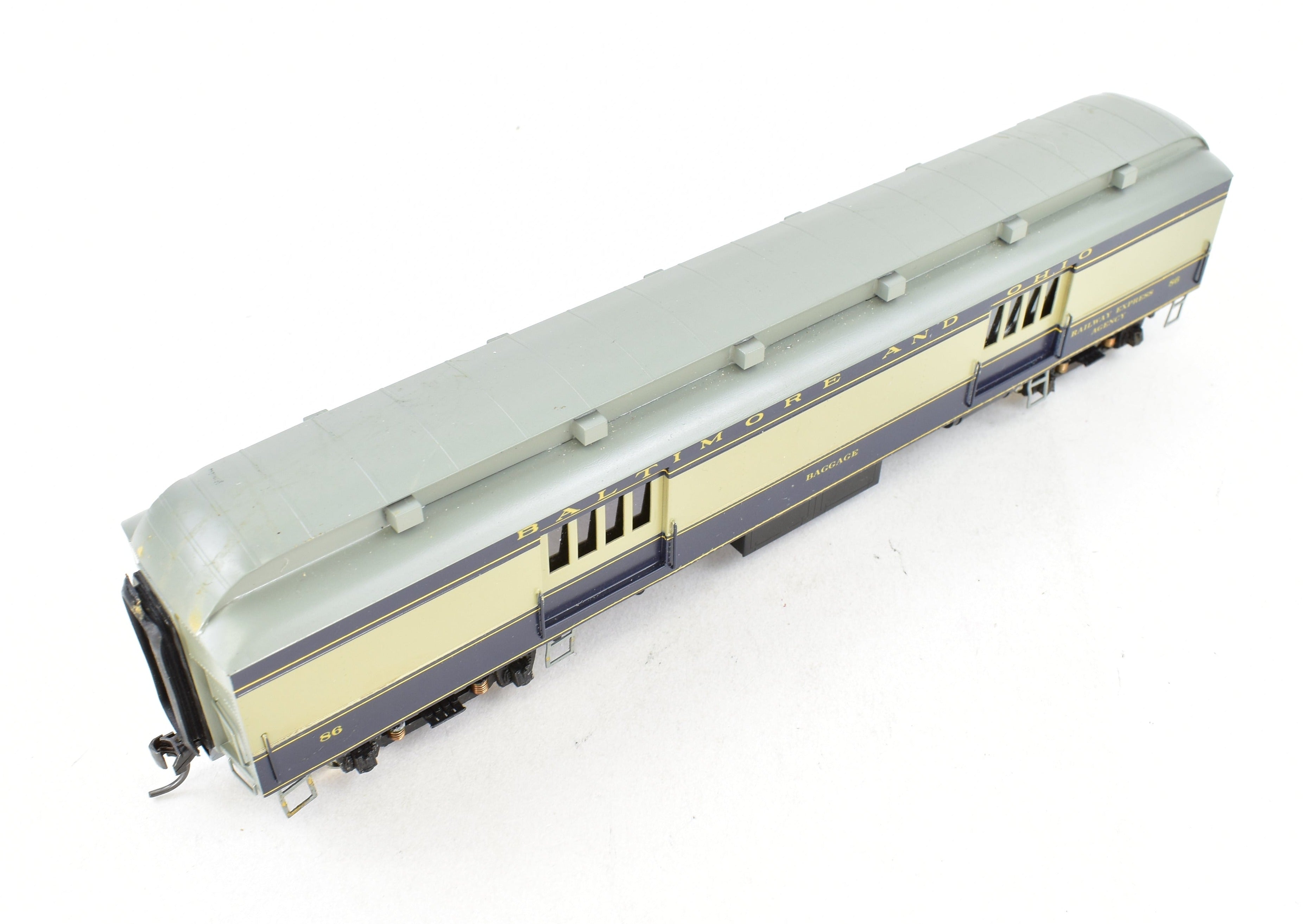 HO Scale Brass Lambert B&O (Baltimore & Ohio) Heavyweight 60-Foot Baggage Car with Custom Painting and Central Valley Trucks