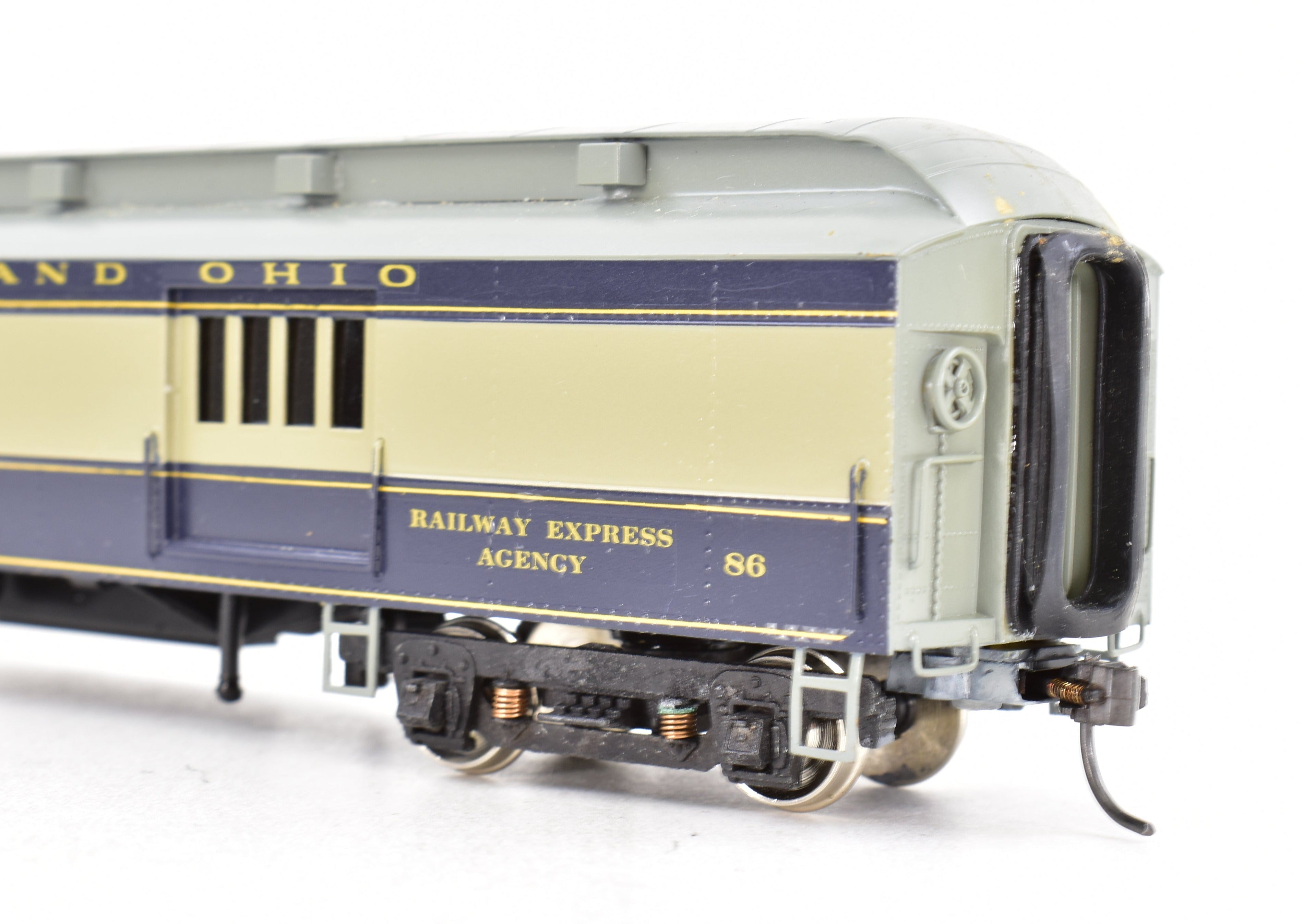 HO Scale Brass Lambert B&O (Baltimore & Ohio) Heavyweight 60-Foot Baggage Car with Custom Painting and Central Valley Trucks