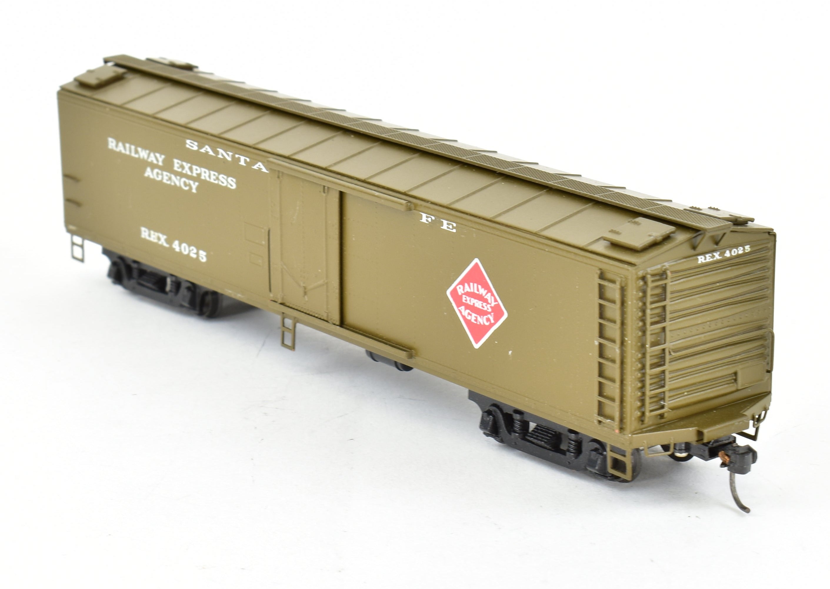 High - Quality HO Scale Brass Lambert Railway Express Agency ATSF Santa Fe Express Reefer with Custom Painted Finish