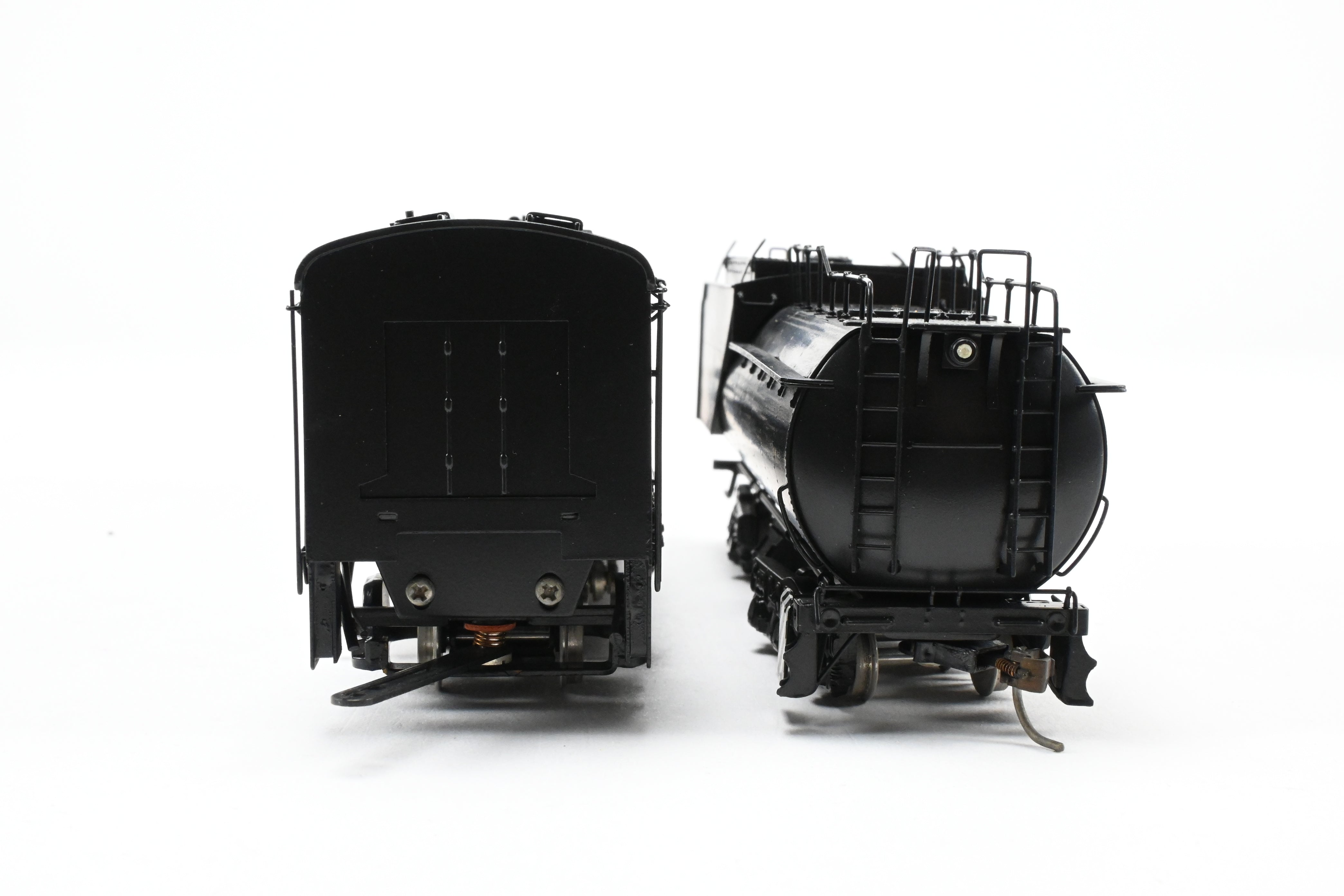 High - Quality HO Scale Brass PFM - Tenshodo GN Great Northern 2 - 8 - 8 - 2 Class R - 2 FP Model Train Engine, Road Number 2049, 1974 Run