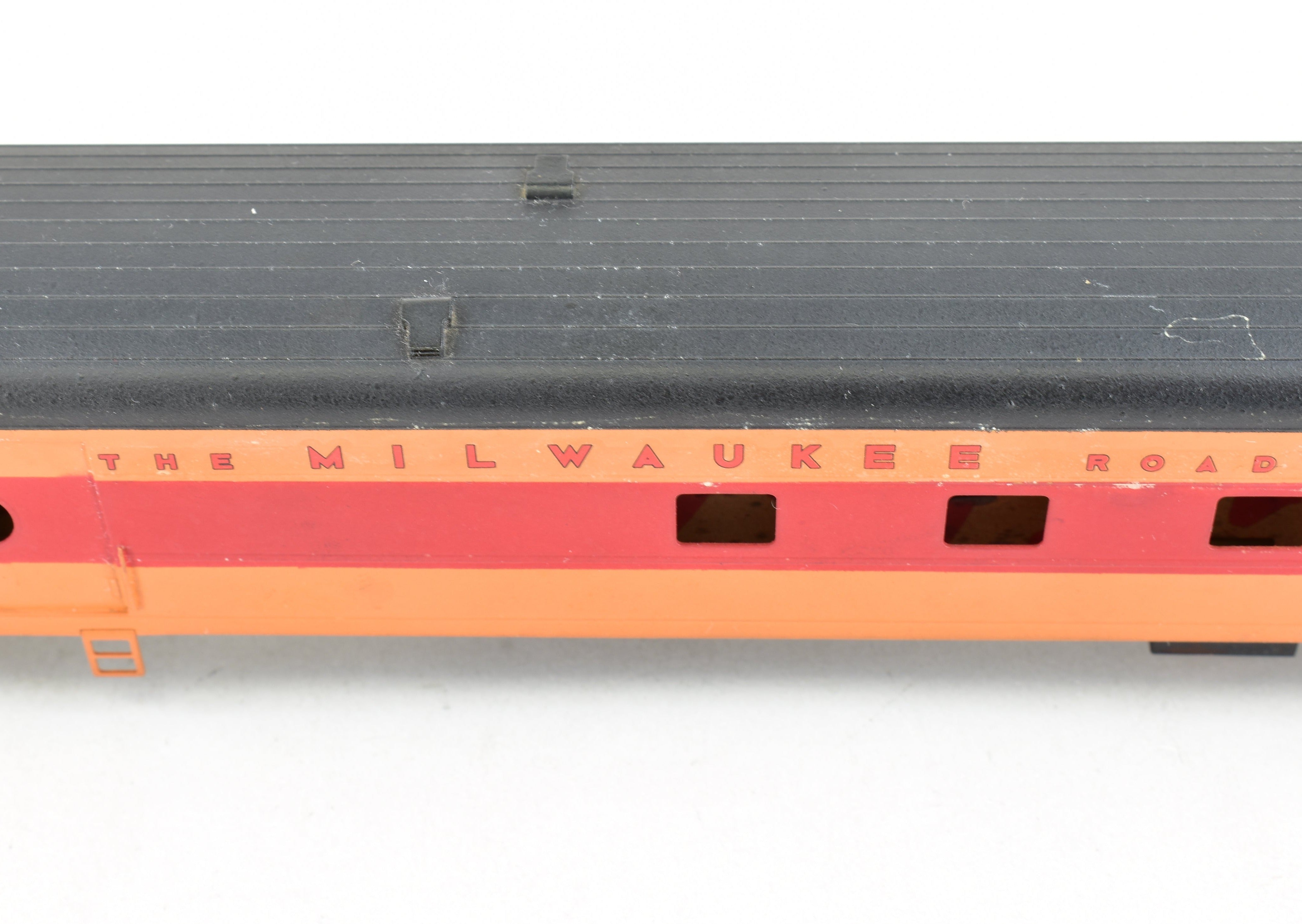 HO Scale Brass Model Train - Oriental Limited MILW - Milwaukee Road Olympain Hiawatha #1315 or 1316 Baggage Dormitory Car by CP