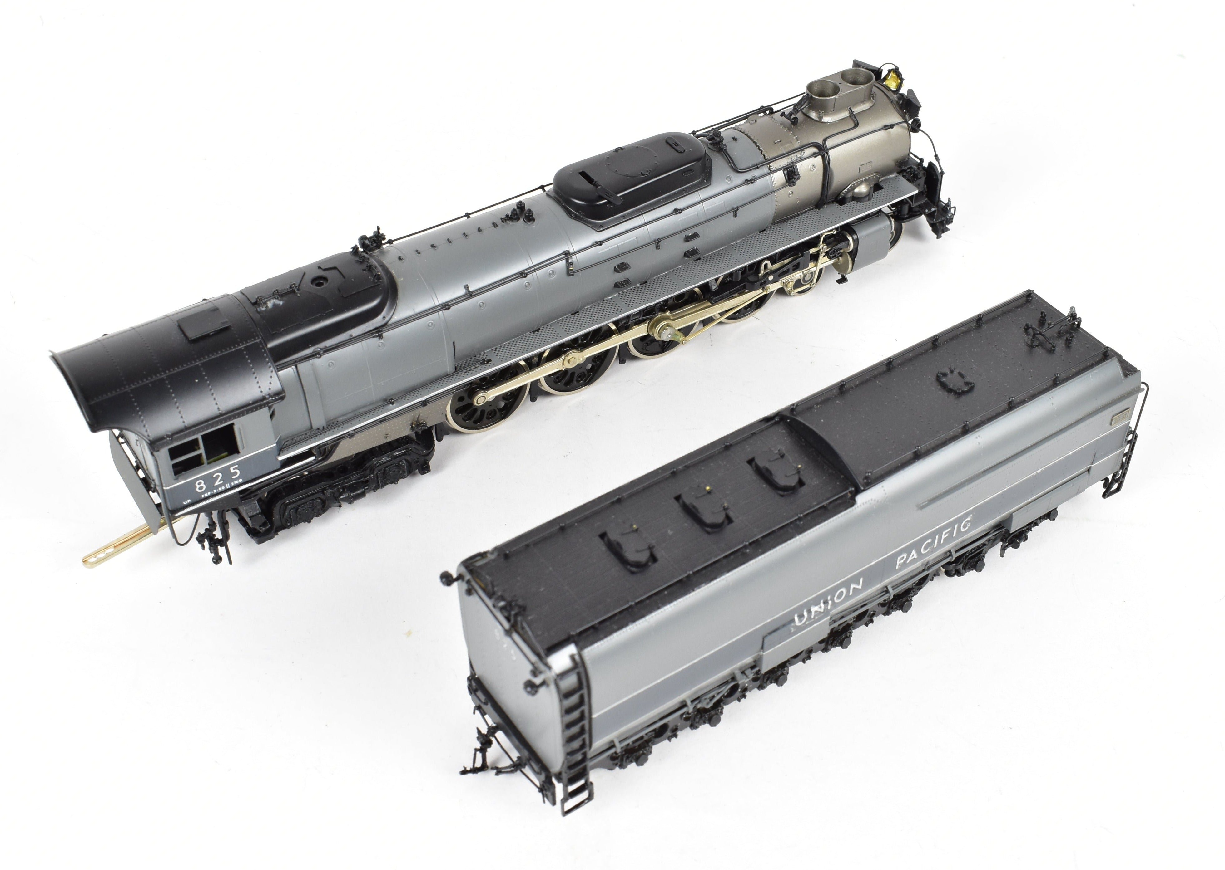 HO Brass Key Imports Union Pacific 4-8-4 FEF-2 Oil Version Grey No. 825 CS 59