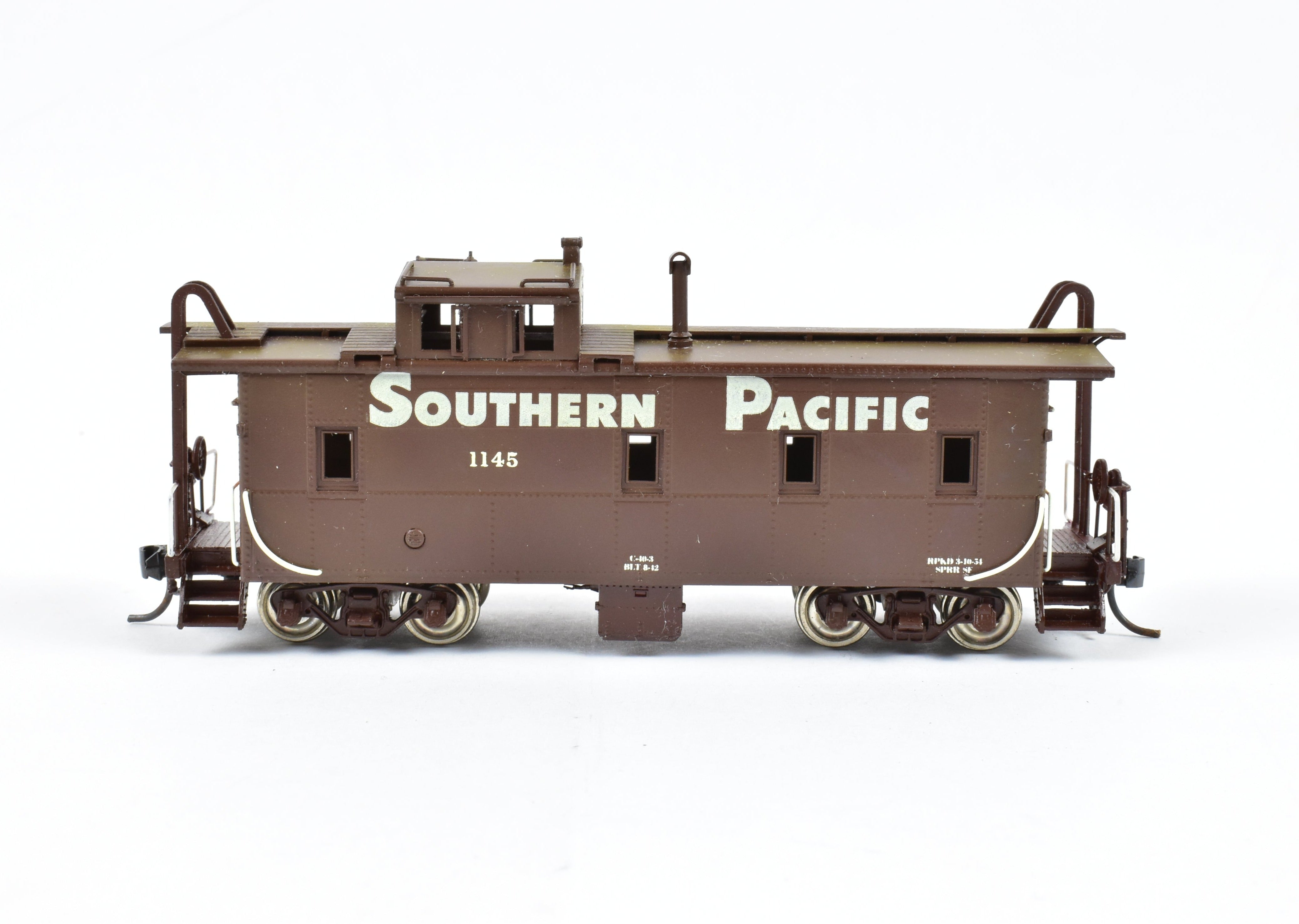 HO Scale Brass Pacific Fast Mail (PFM) - SKI SP - Southern Pacific Modern Era C - 40 - 3 Steel Caboose Custom Painted with Road Number 1145 for Model Trains