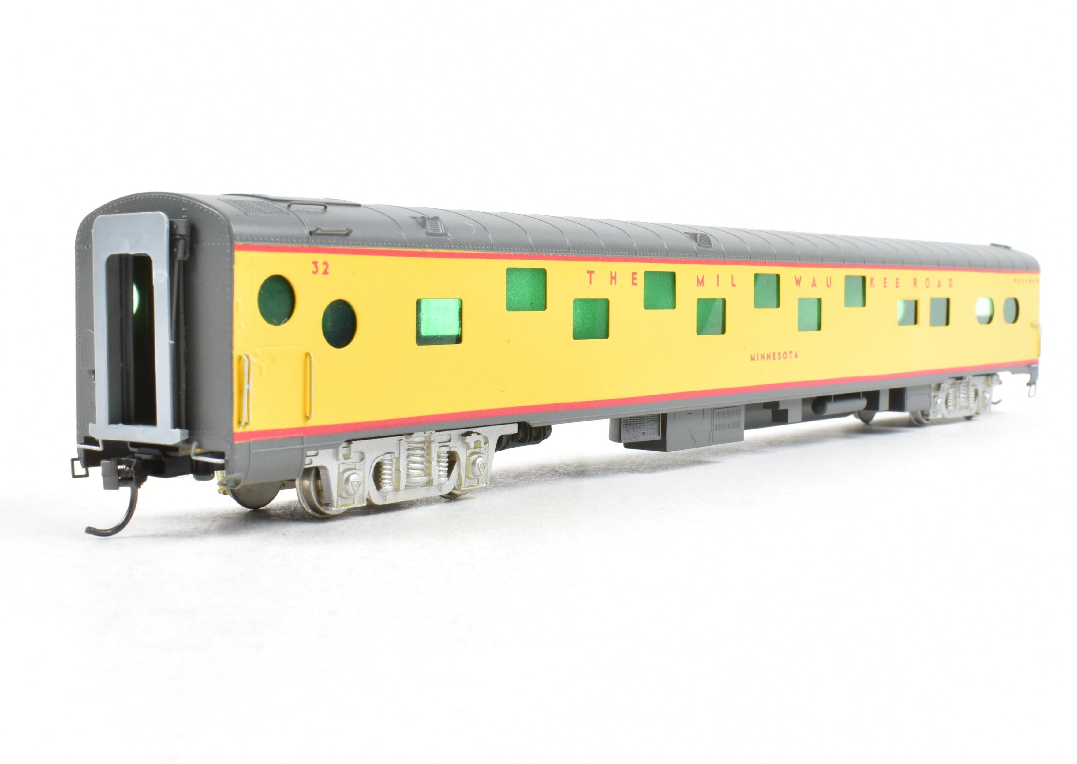 HO Custom Painted Brass Soho Milwaukee Road 16-Duplex-4DB Sleeper 'Minnesota'