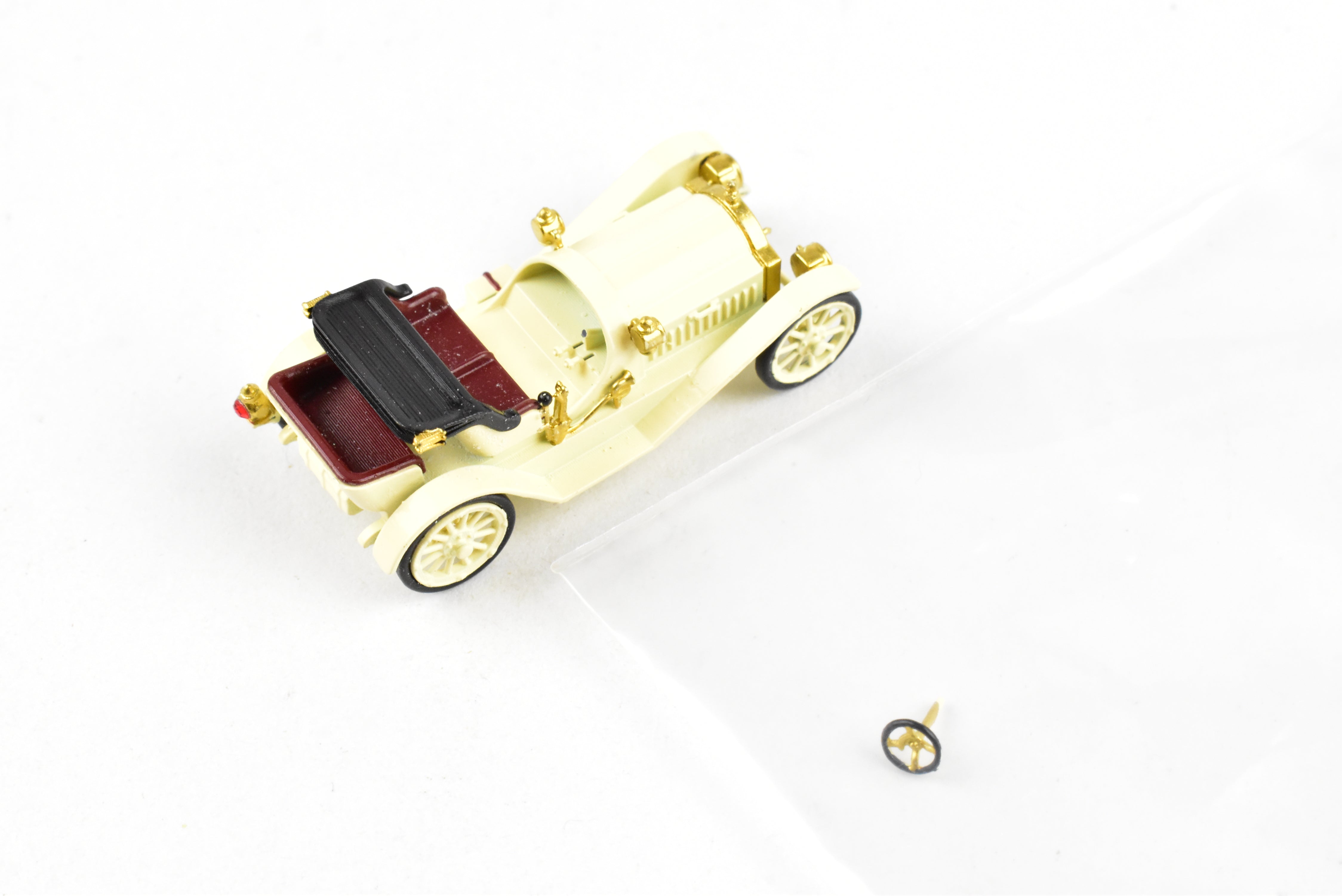 HO Scale Brass Model Train - North Bank Line (GN - Great Northern) A22 Business Car with Wood Sides in Pullman Green, Damaged - Sold As Is