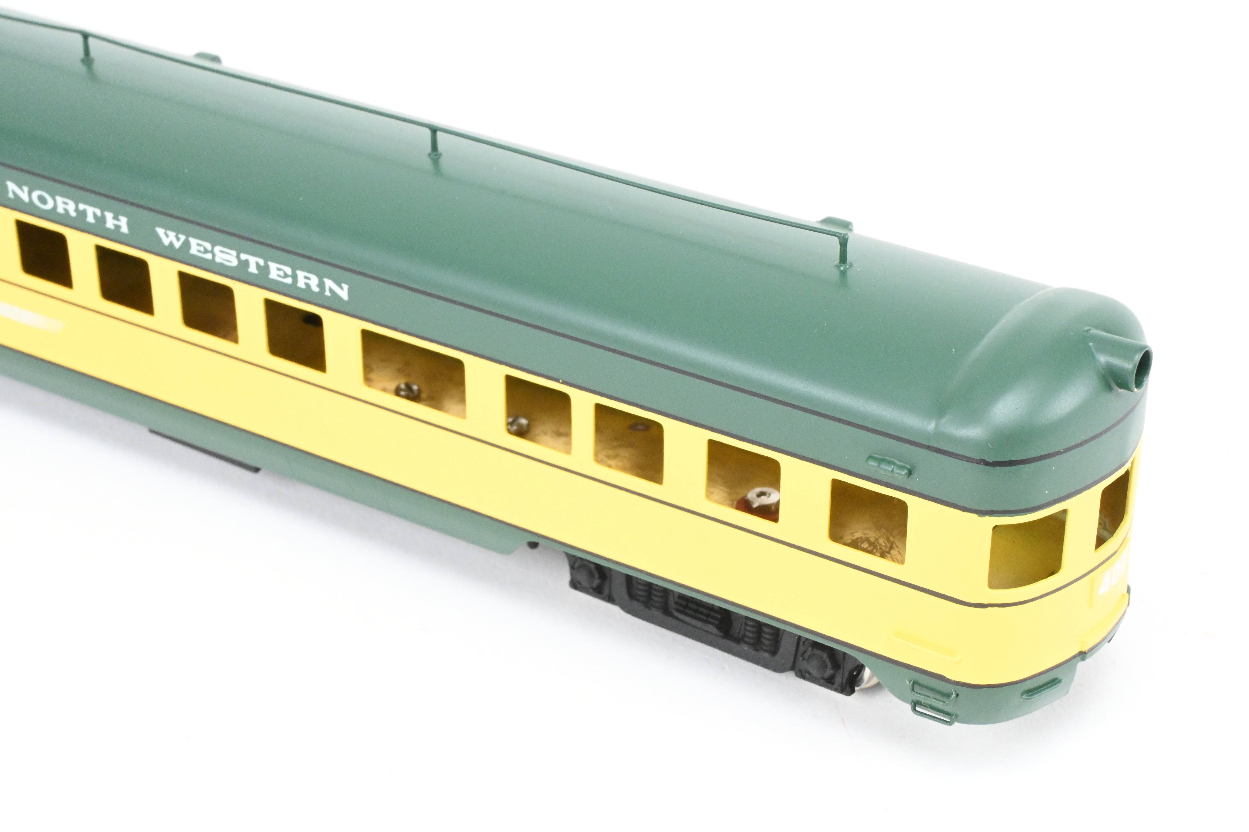 HO Scale Brass NPP Nickel Plate C&NW Chicago & Northwestern Factory-Painted Diner and Observation Set