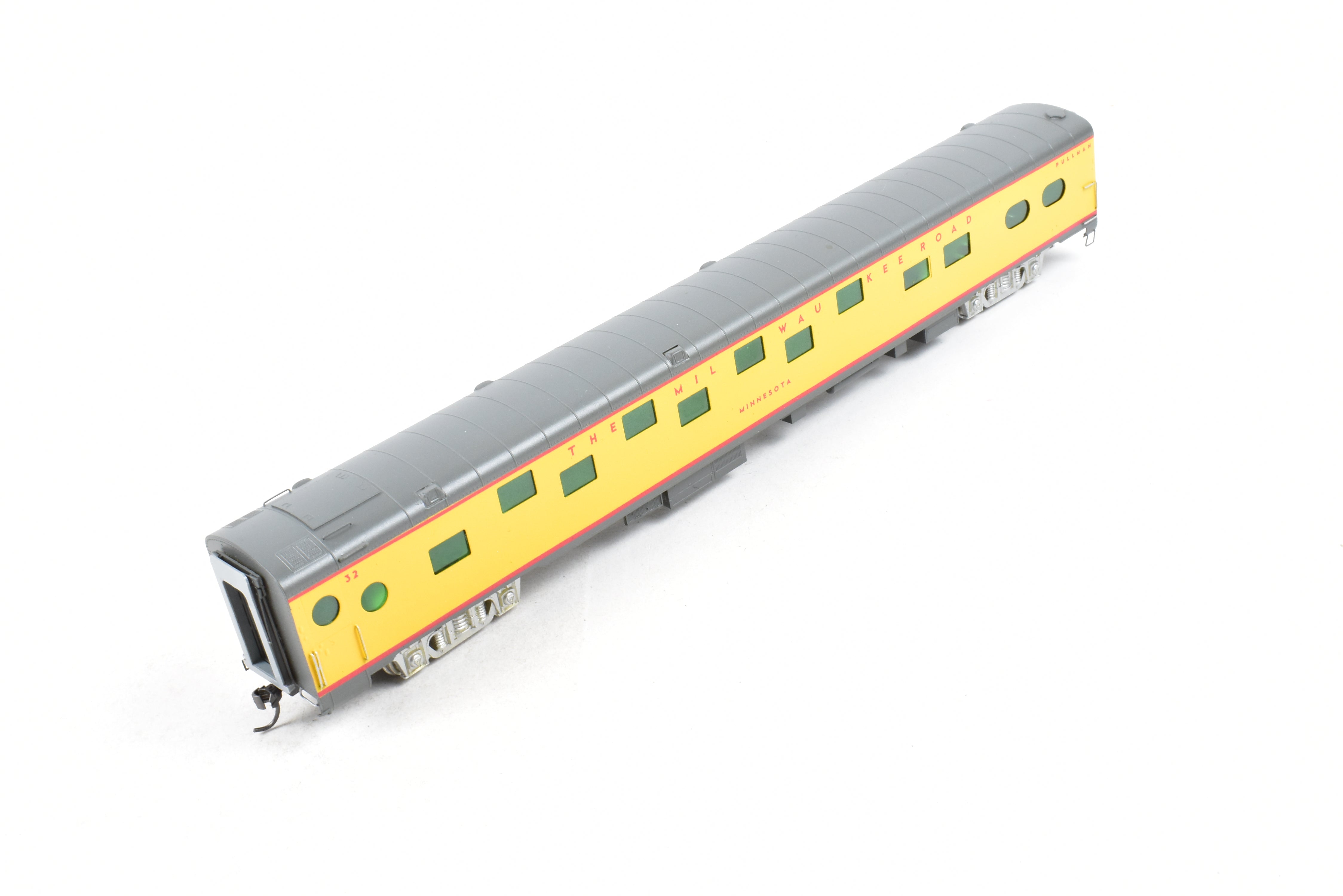 HO Custom Painted Brass Soho Milwaukee Road 16-Duplex-4DB Sleeper 'Minnesota'