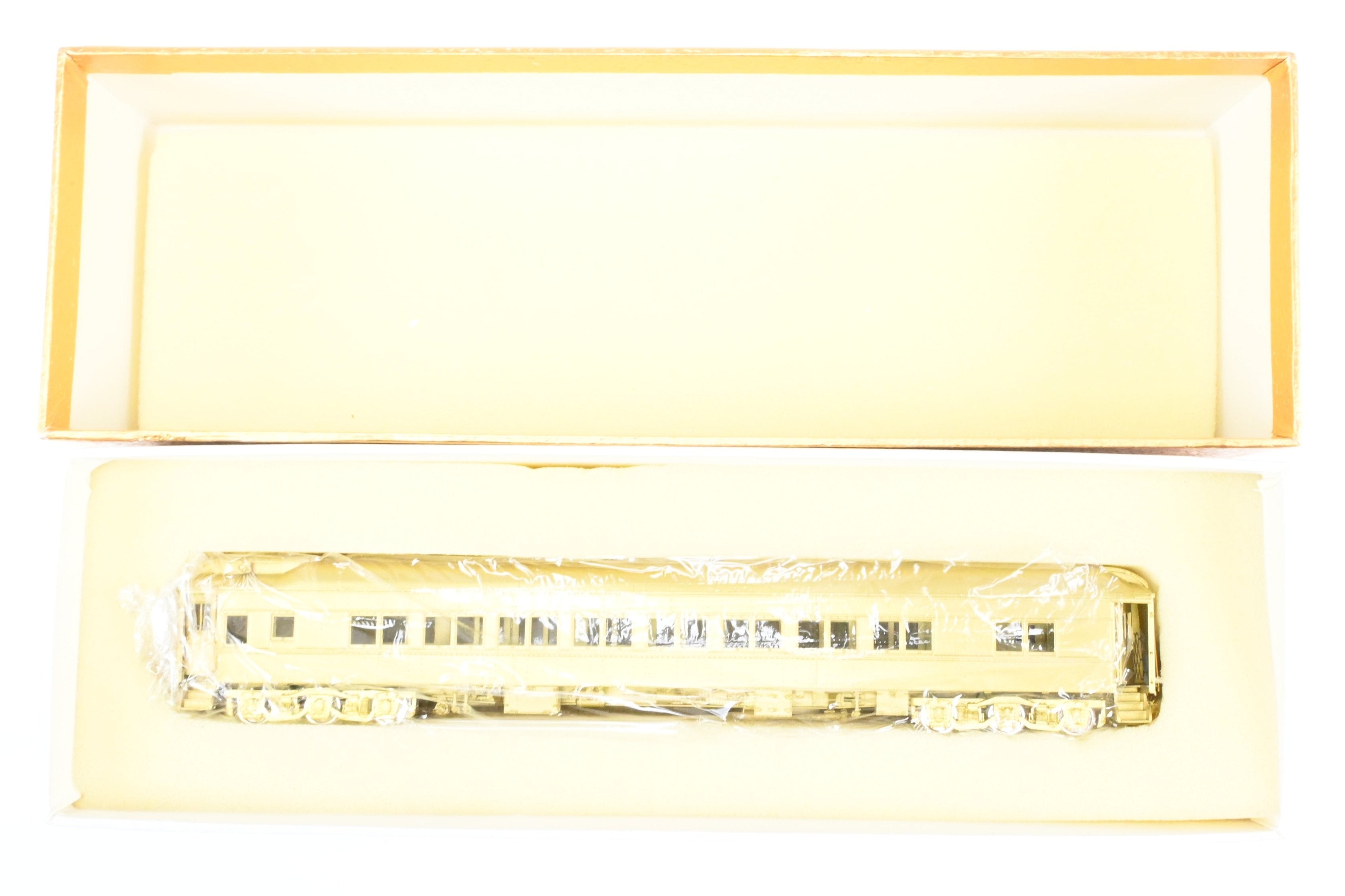 High - Quality HO Scale Brass Oriental Limited Pullman Heavyweight 16 - Section Tourist Sleeper with Mechanical Air - Conditioning for Model Trains