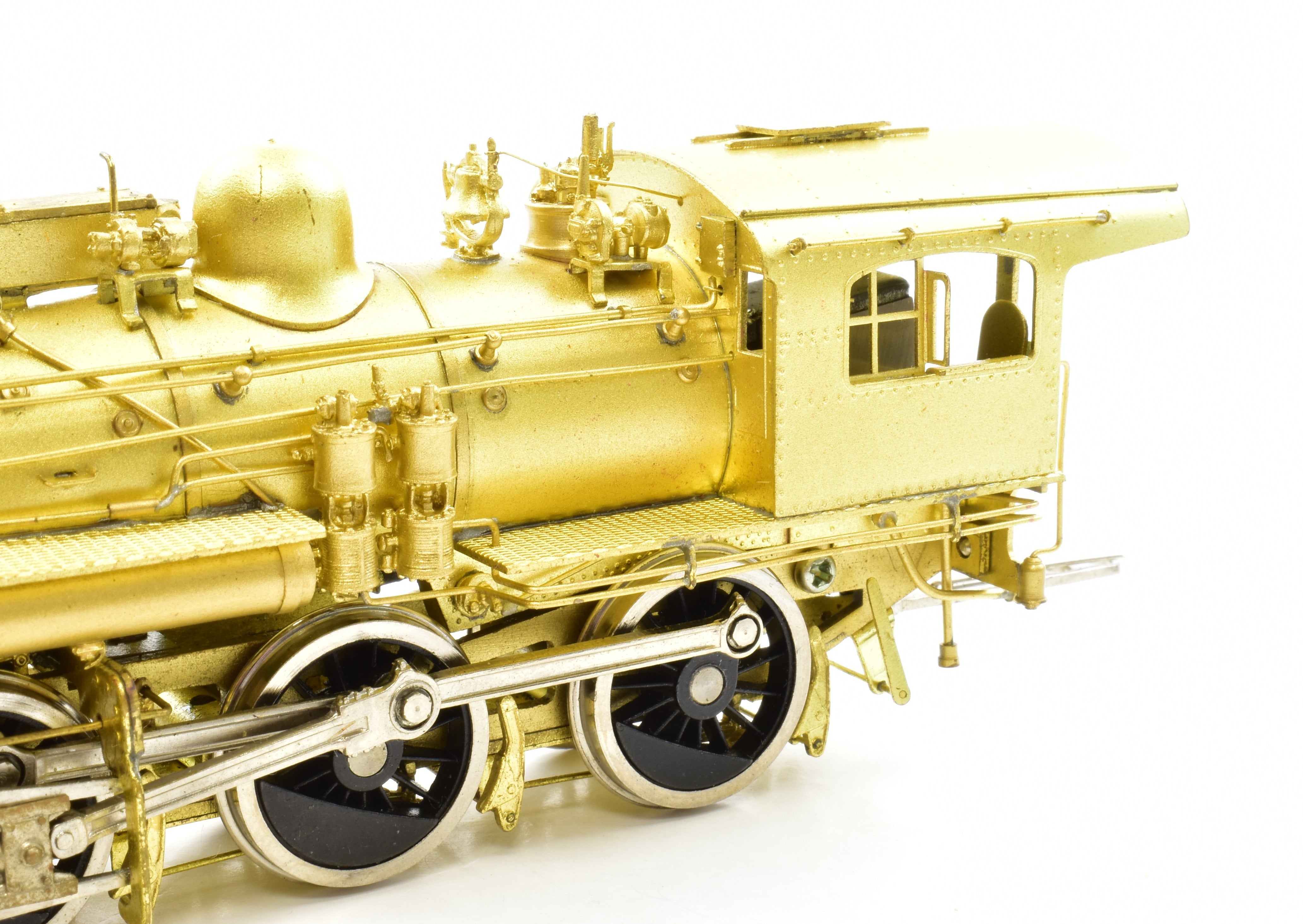 HO Brass Pacific Fast Mail Samhongsa B&M Boston & Maine B-15 2-6-0 with Snow Plow