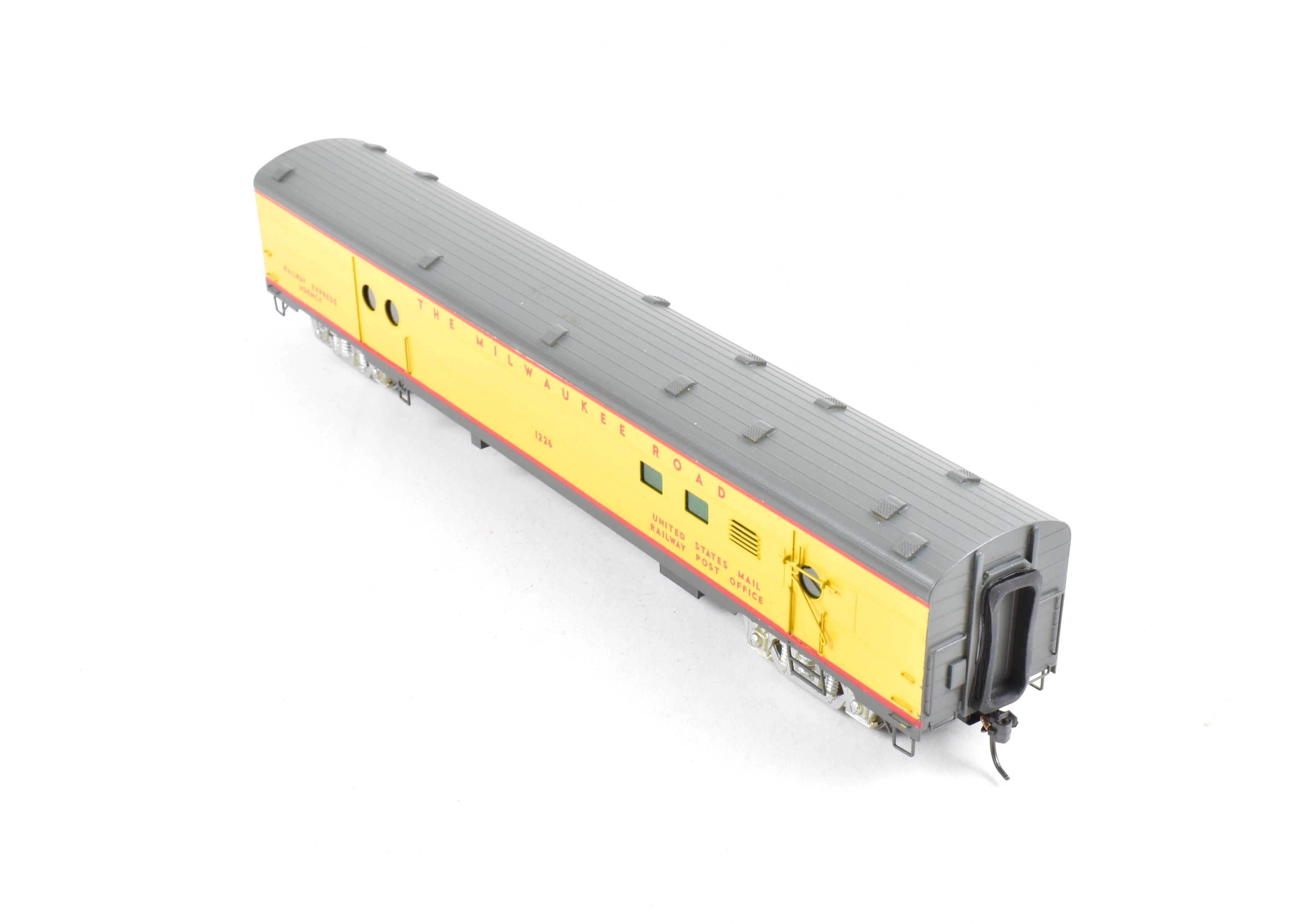 Custom Painted HO Brass Soho Milwaukee Road #1226 Baggage - RPO Model