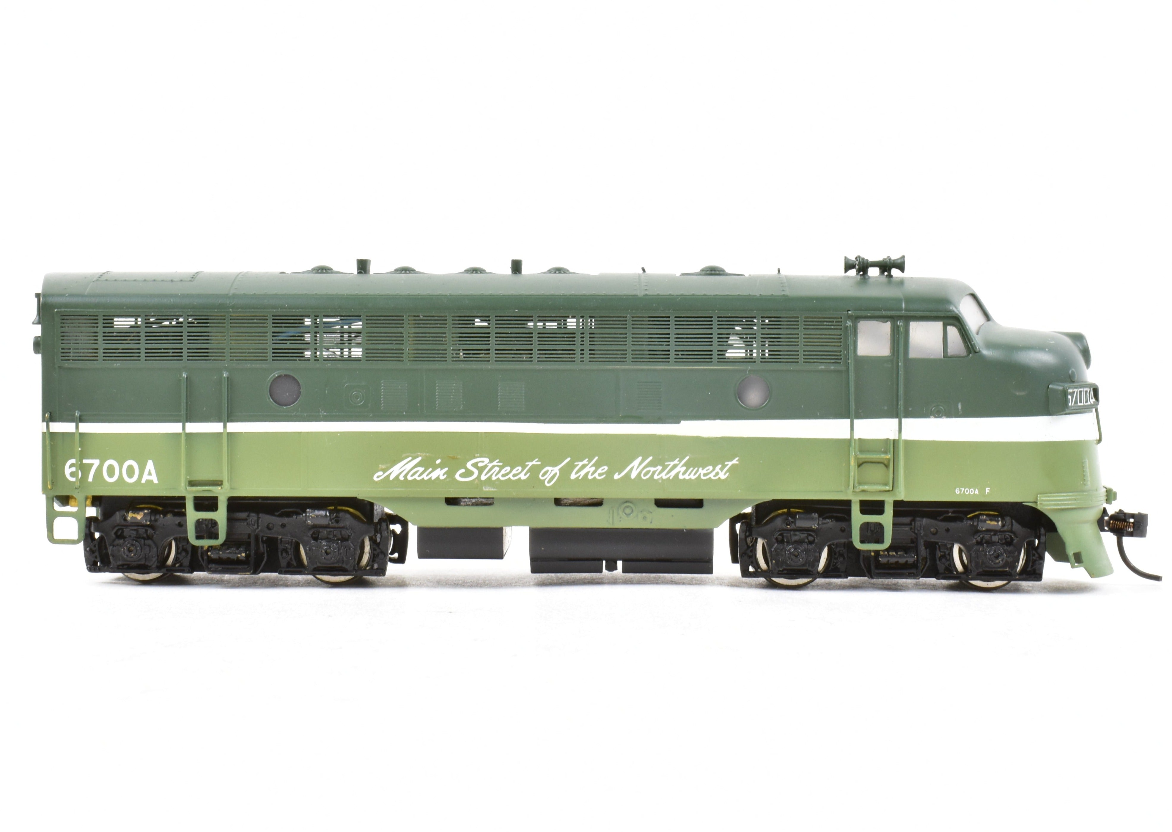 HO Scale Brass Model Train - Oriental Limited Northern Pacific EMD F7A Phase I CP No. 6700A