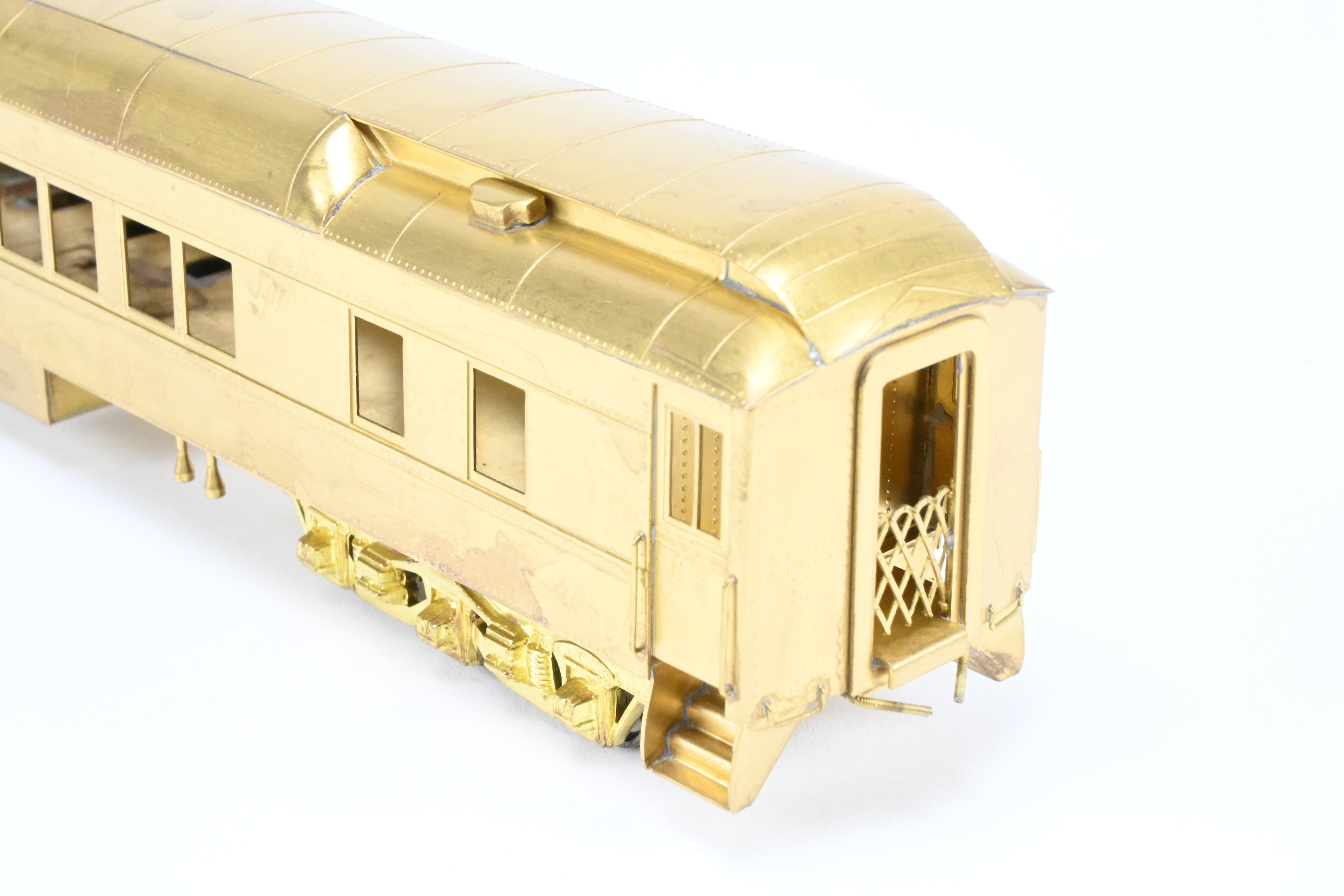 HO Scale Brass Soho 10-Section Lounge Observation Car - Mt. Hood Version