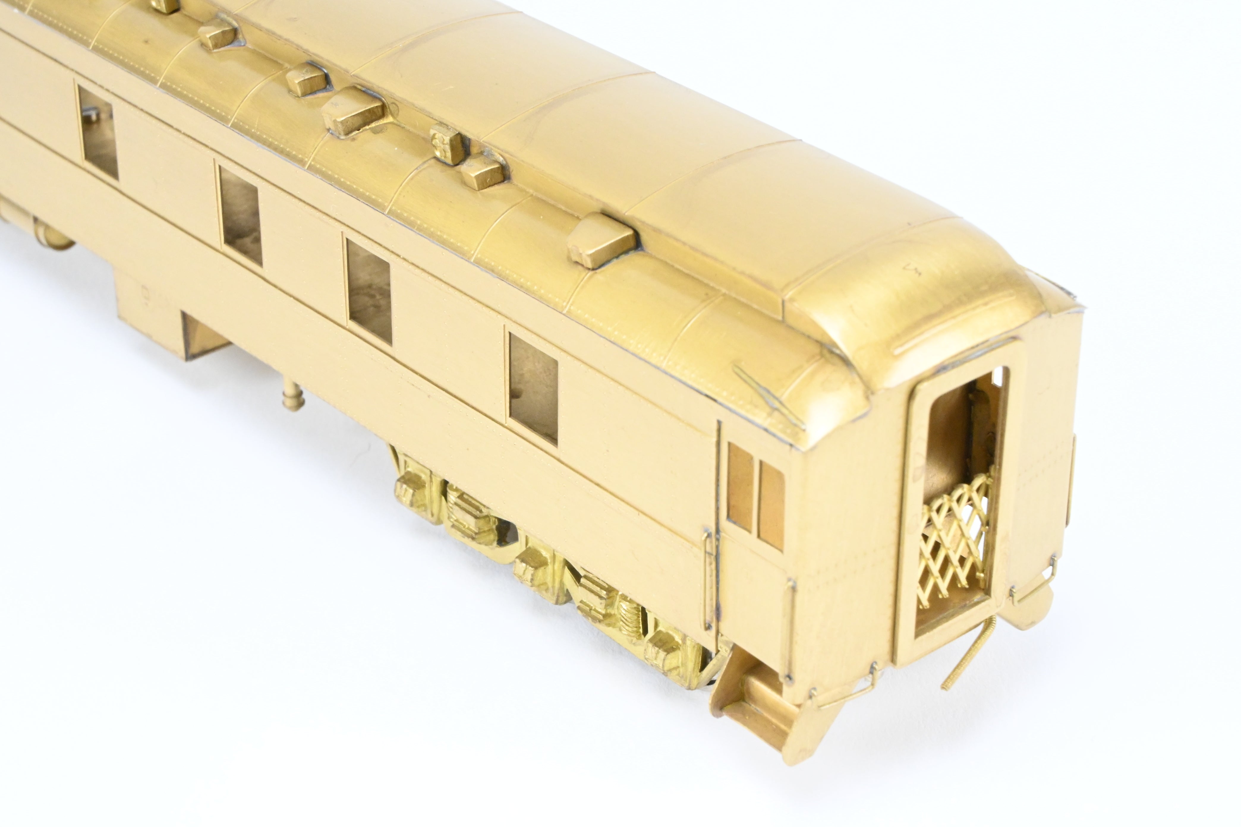 HO Scale Brass Soho Royal Oak Non - Air - Conditioned 8 - Section 1 Drawing Room 2 Compartment HW Sleeper Model for Various US Railroads