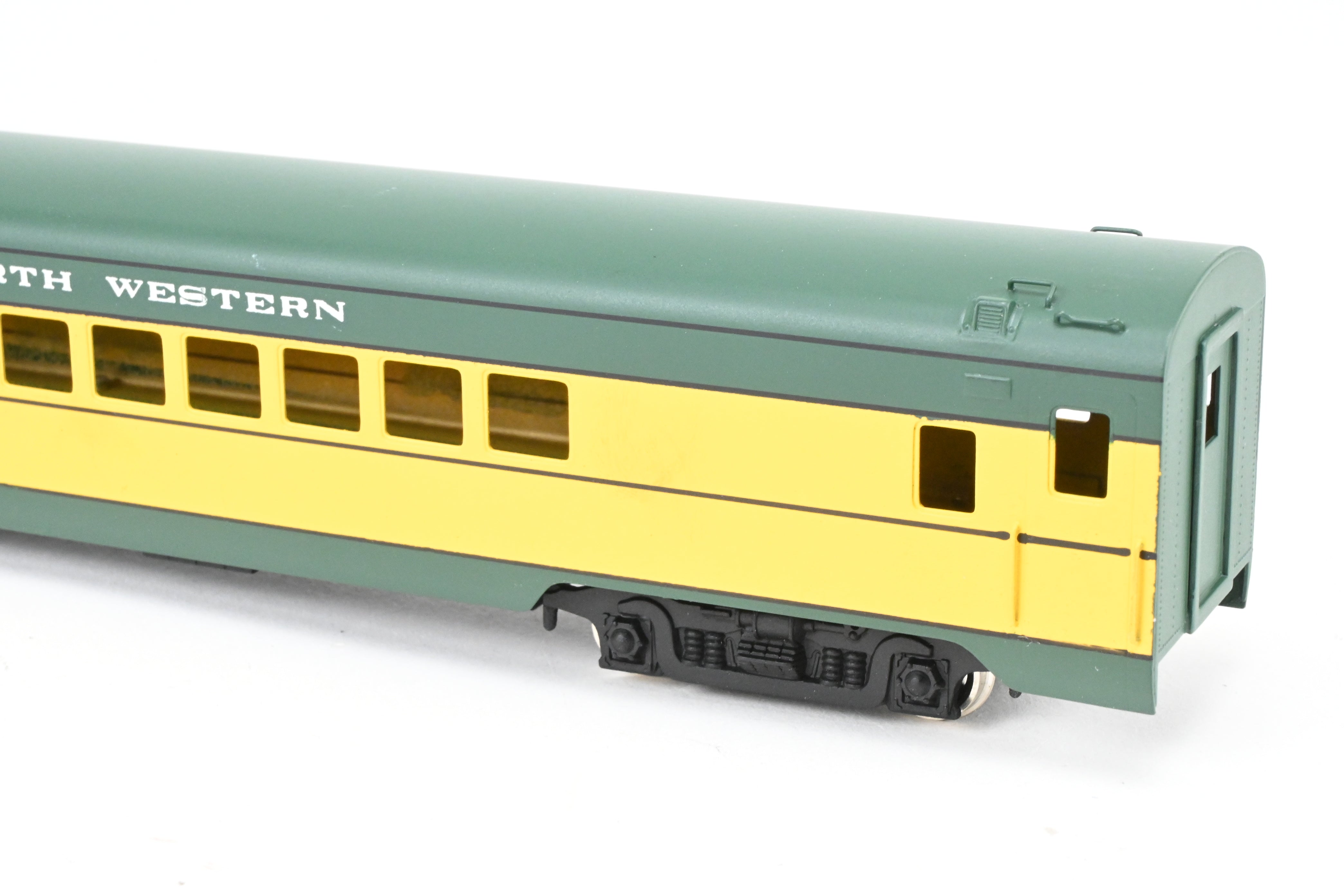 High - Quality HO Scale Brass Nickel Plate Products (NPP) Chicago & Northwestern (C&NW) Baggage and Parlor Car Set with Factory Painting