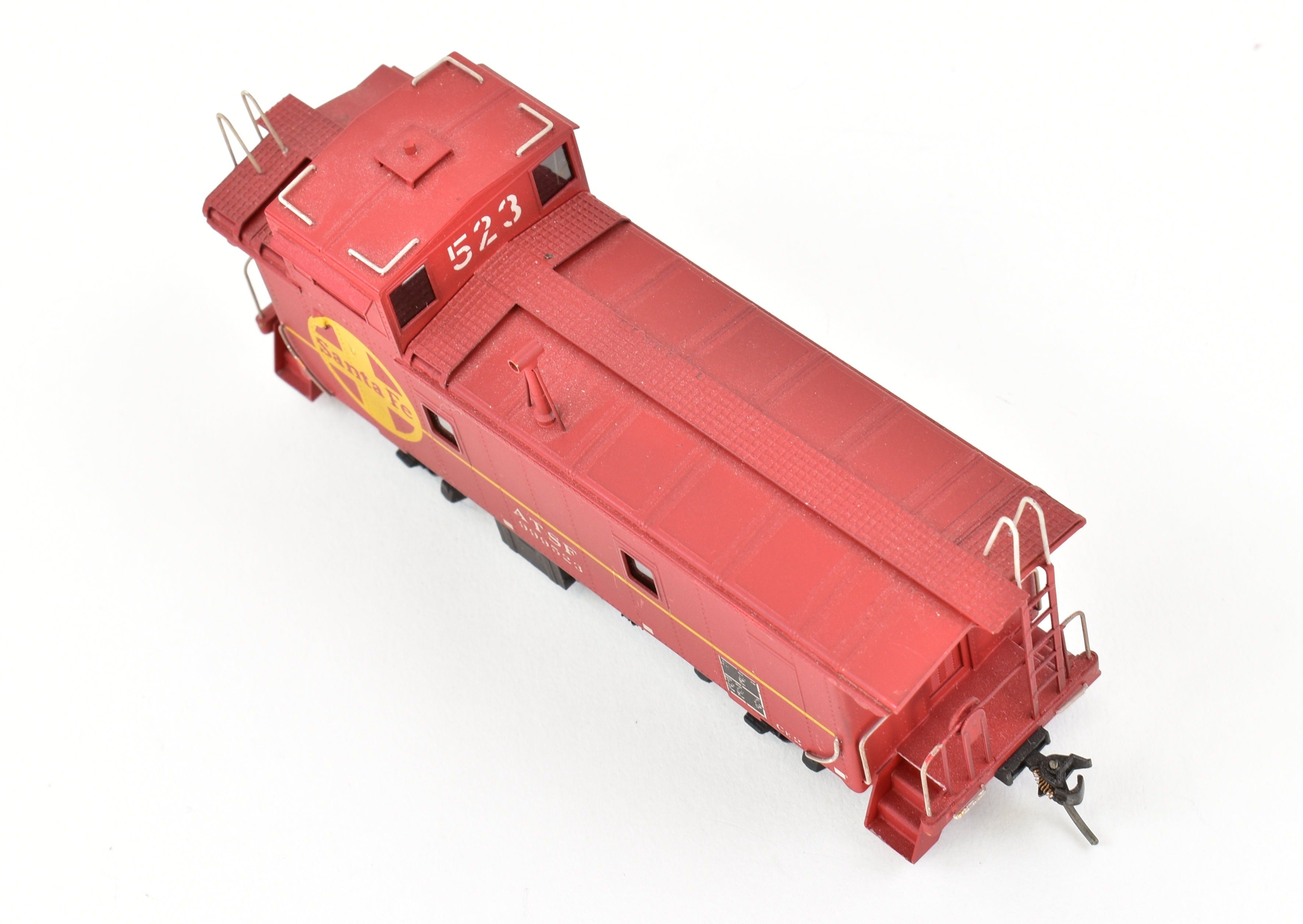 High - Quality HO Scale Brass Nickel - Plated (NPP) ATSF - Santa Fe CE - 2 Caboose Model with Custom Painted Finish