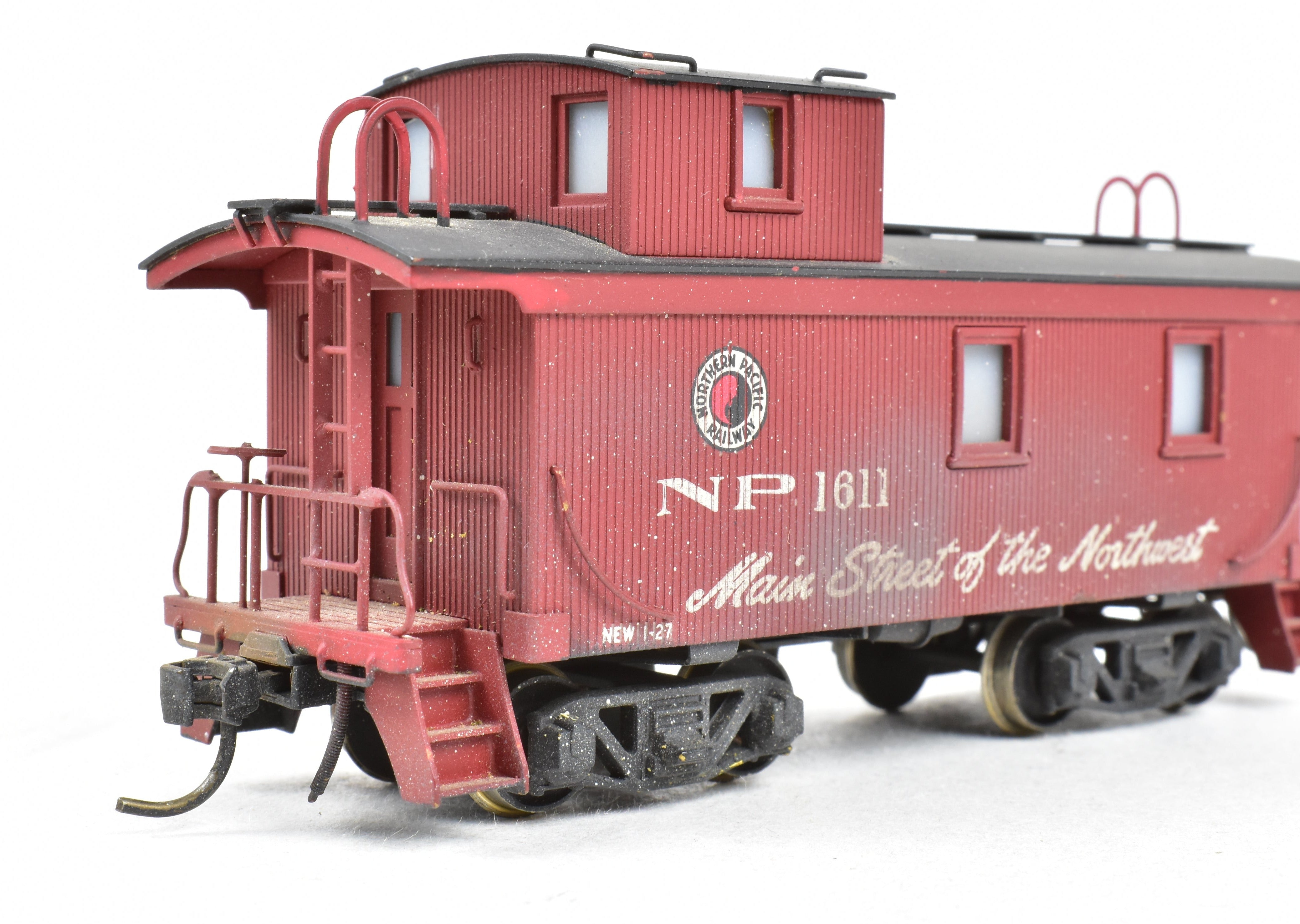HO Scale Brass Model of NorthWest Short Line (NWSL) and Northern Pacific (NP) Wood Sided Caboose Custom Painted with Number 1611 for Model Train Enthusiasts