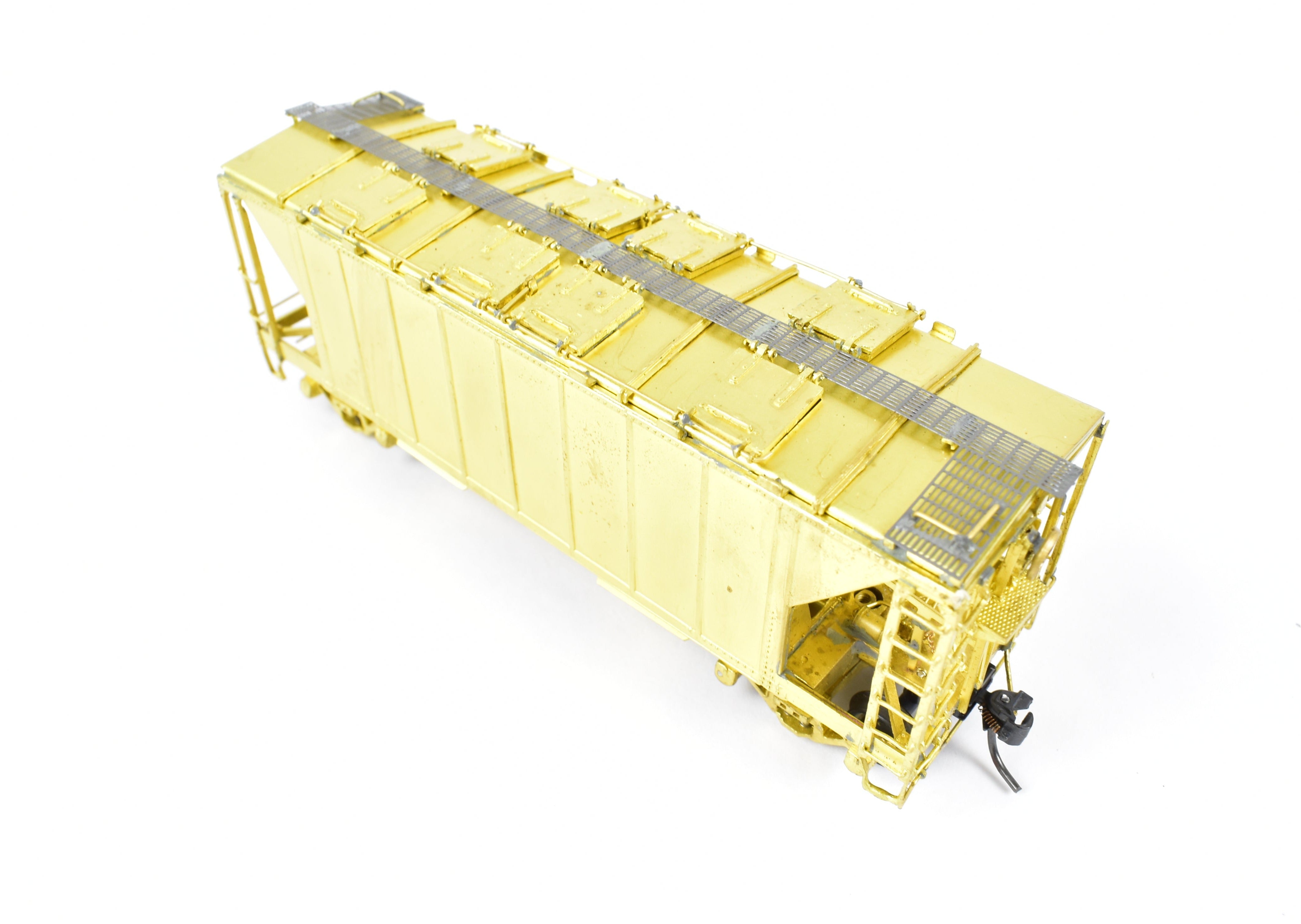 HO Scale Brass 34-Foot Covered Hopper with Closed Sides and Square Hatches from Pecos River Brass for Various Roads ACF