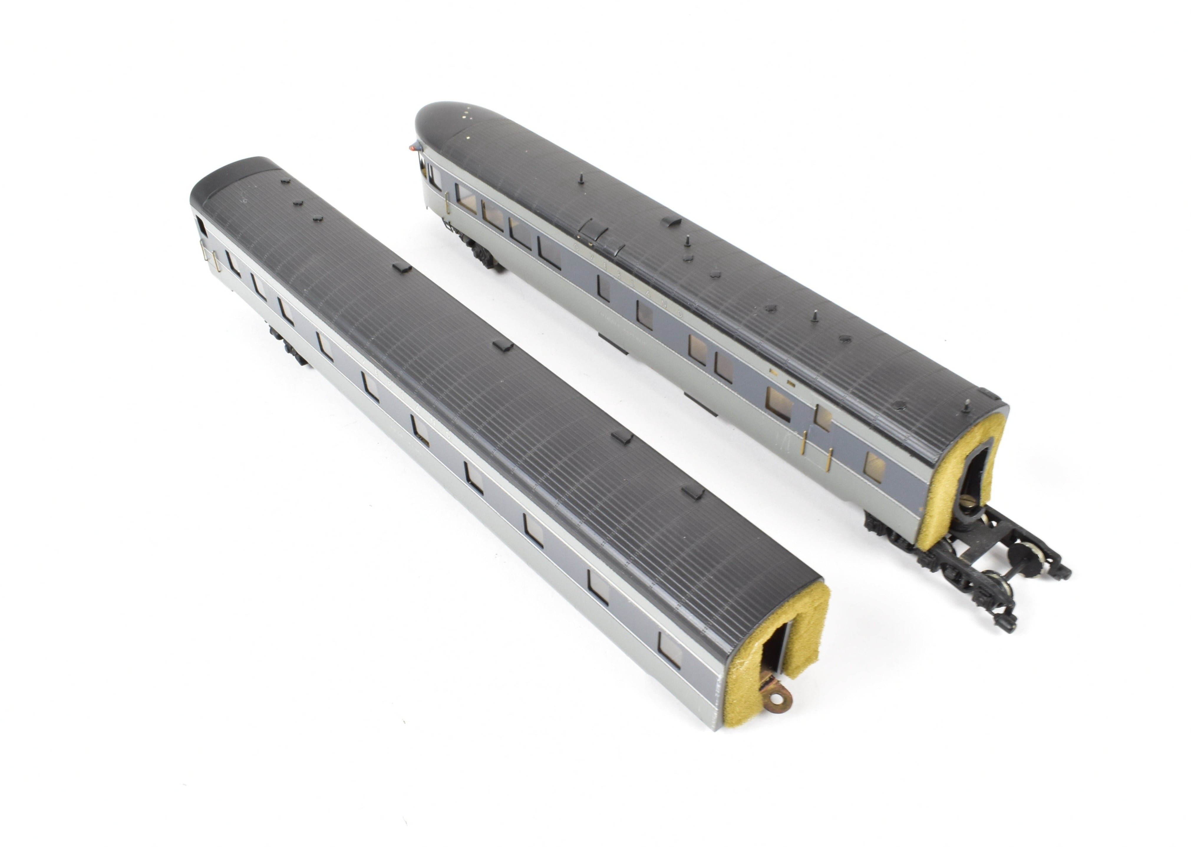 HO Scale Brass Model Train Set - Oriental Limited SP/UP/C&NW UP Union Pacific The Forty Niner 8-Car Set in Two-Tone Gray with Overland Lettering