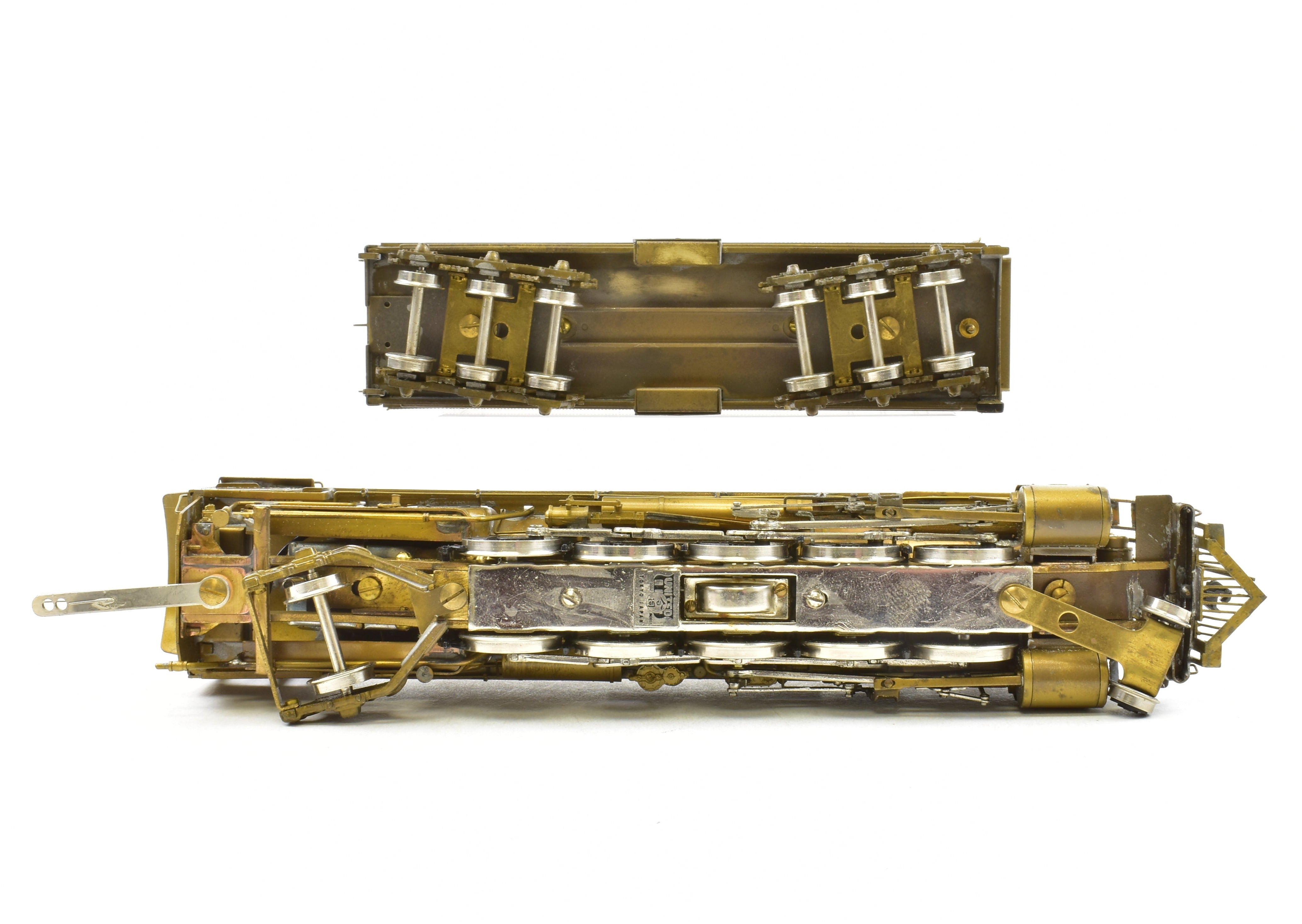 High - Quality HO Scale Brass Pacific Fast Mail Model Train - United ATSF - Santa Fe 2 - 10 - 2