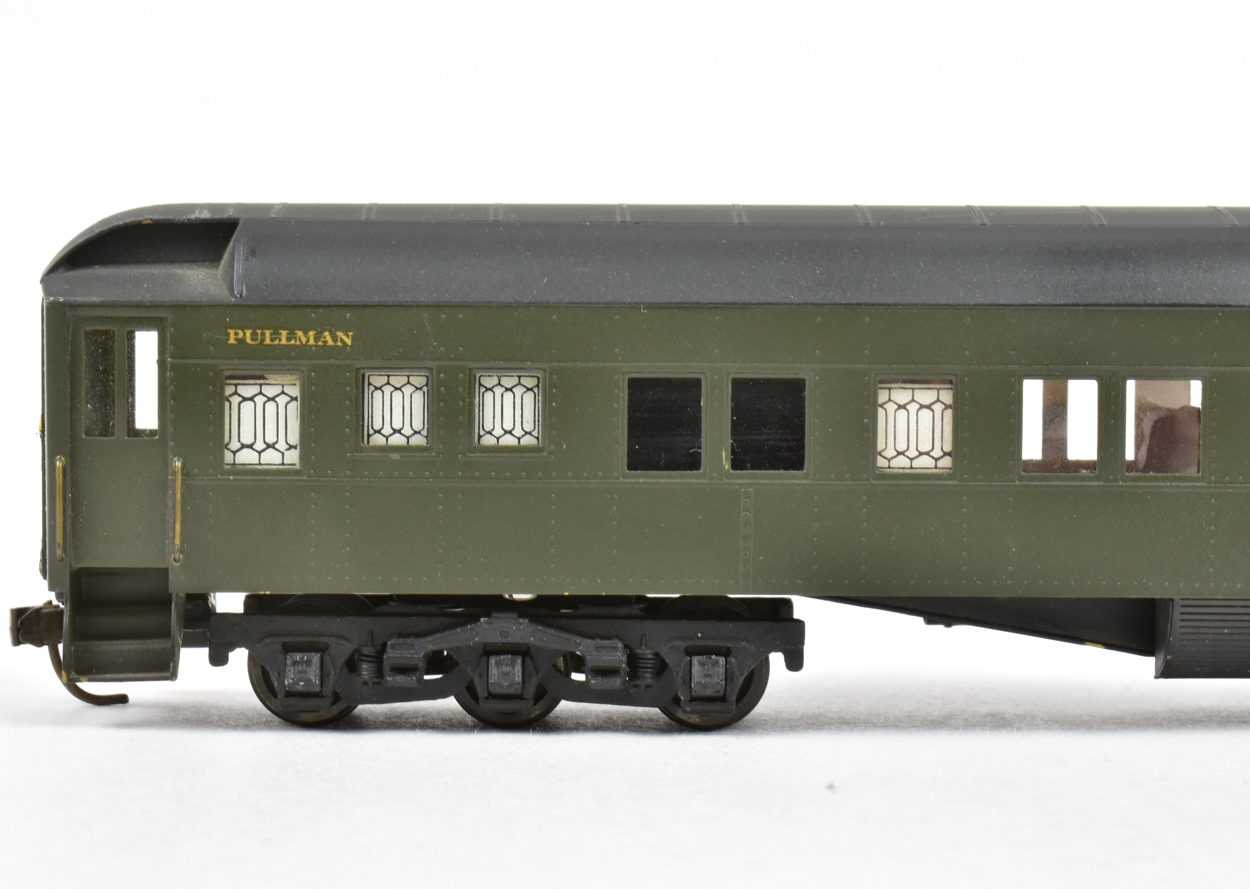 HO Scale Brass Lambert ATSF Santa Fe Heavyweight 12-Section Sleeper Model